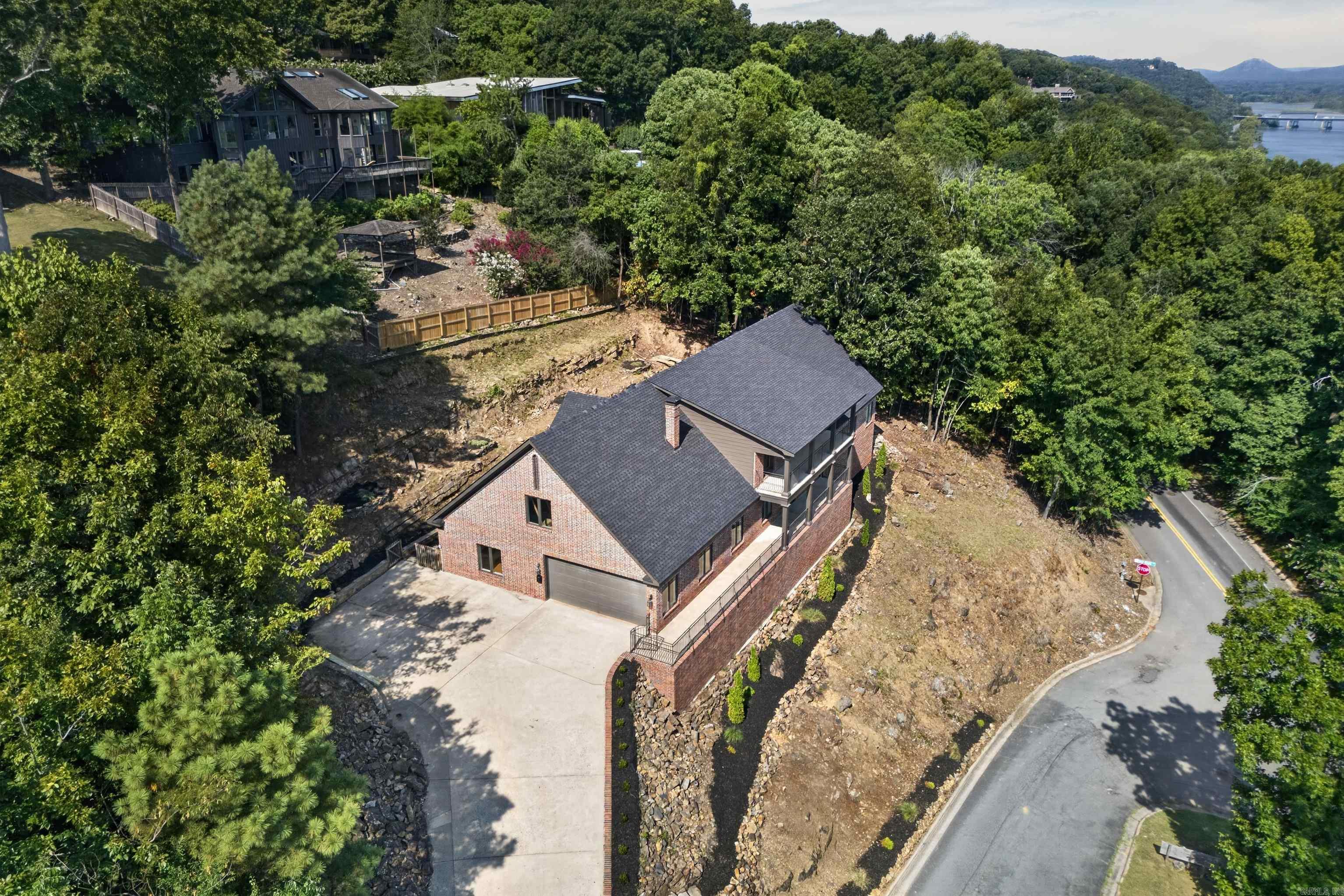 1 Overlook Circle Property Photo 4