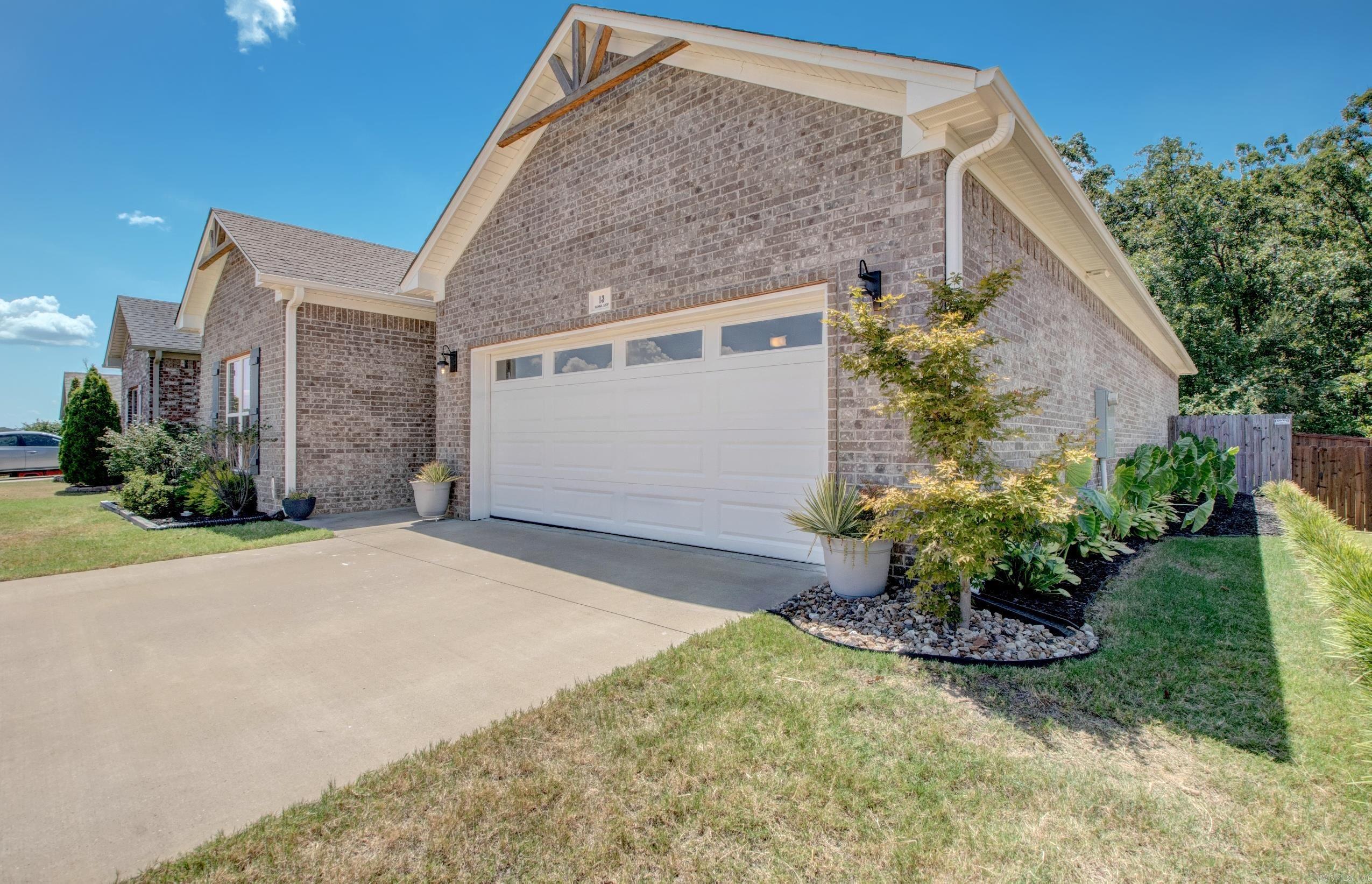 13 Hanna Loop Property Photo 4