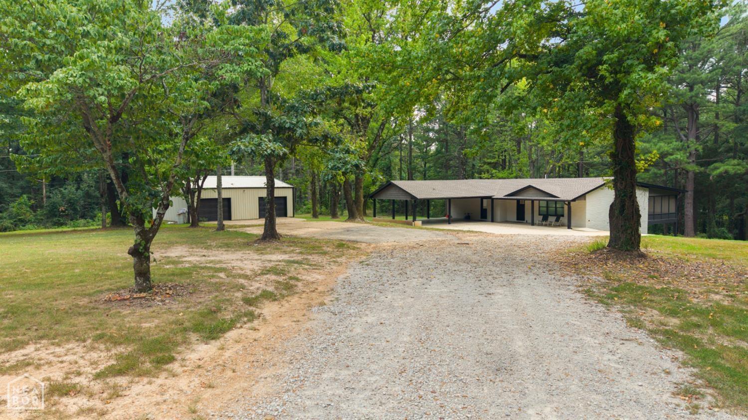 124 County Road 105 Property Photo 5
