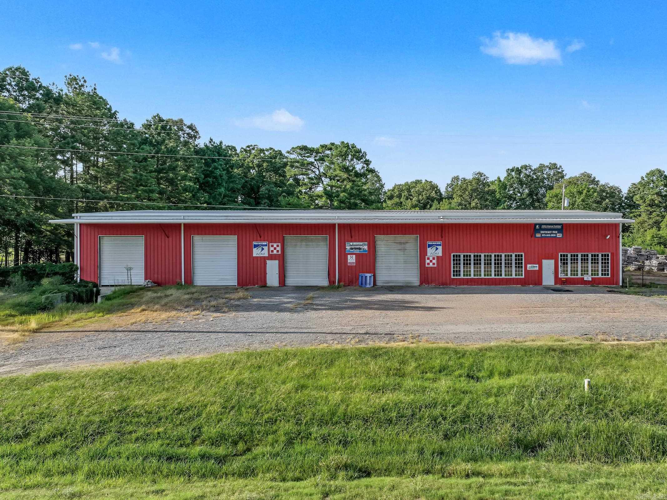 1803 E 70-71 Highway Property Photo 1