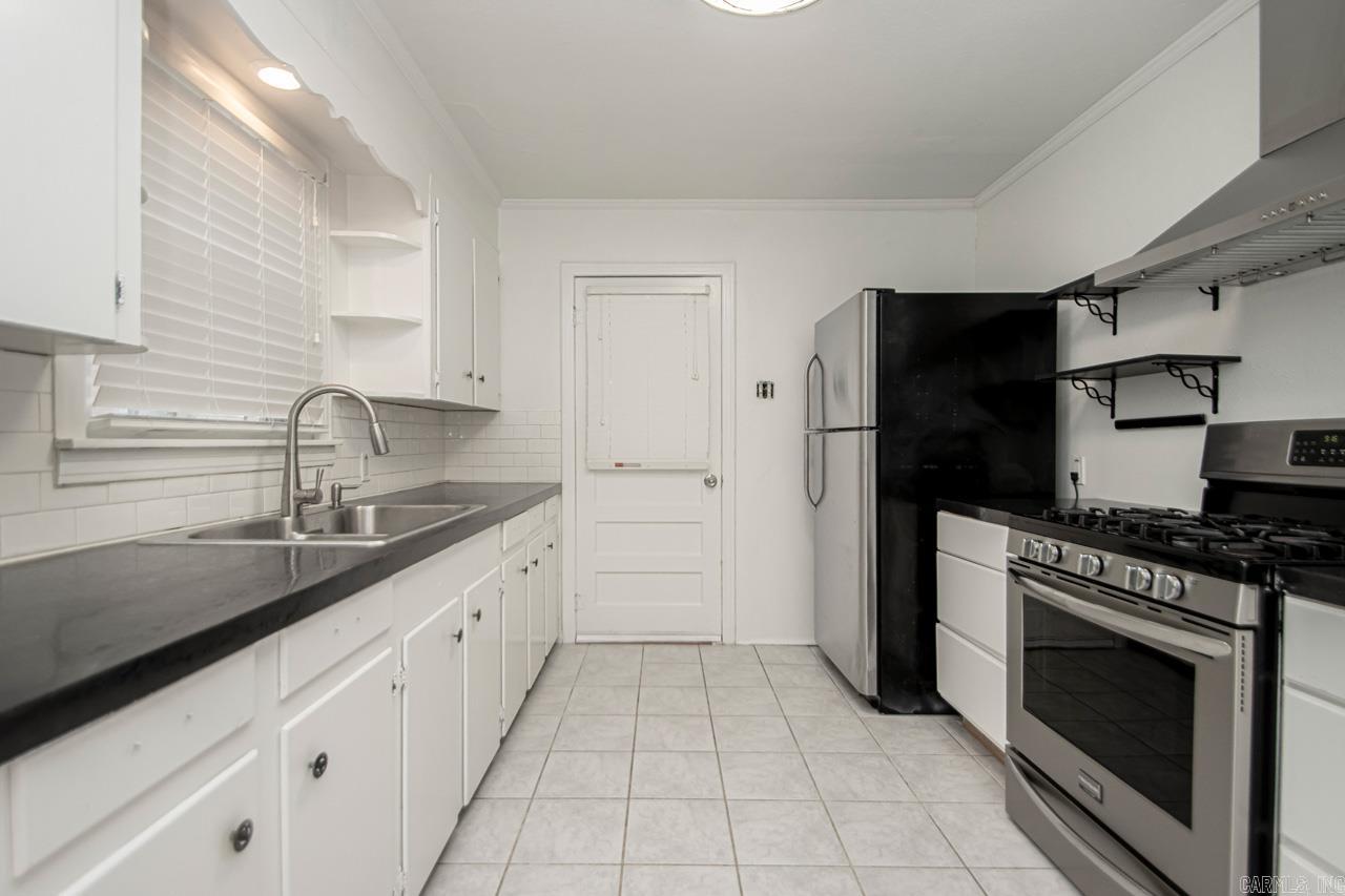 1217 S Pierce St Property Photo 16