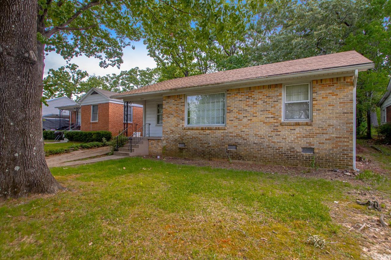 1217 S Pierce St Property Photo 48