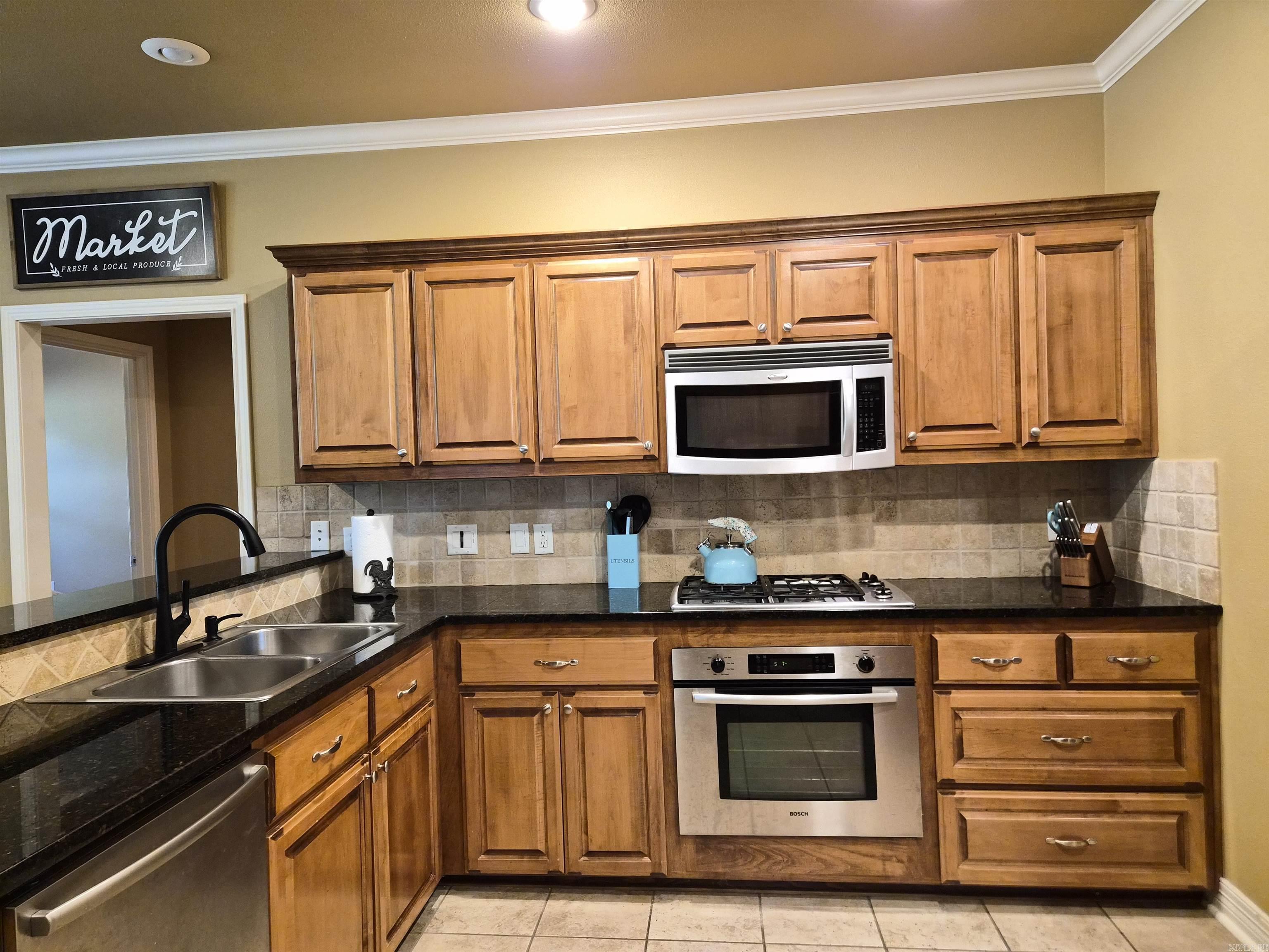 502 Deer Creek Property Photo 9