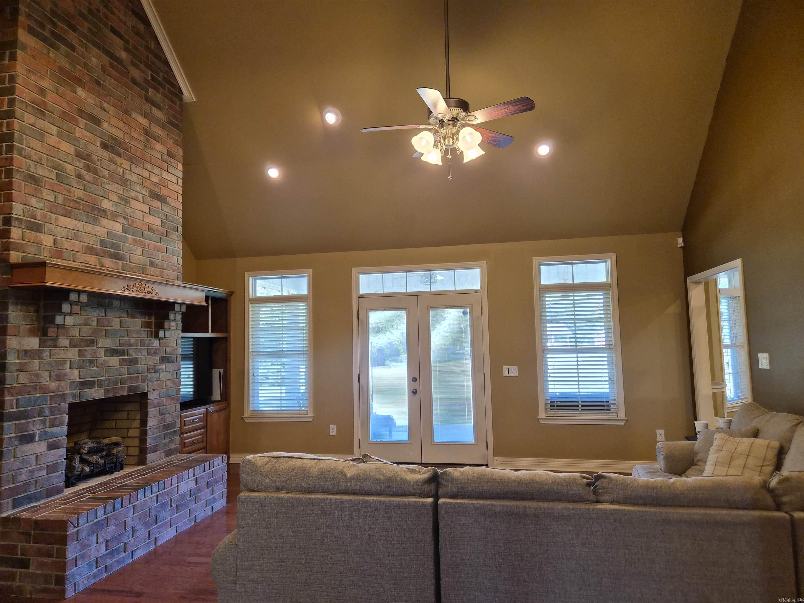 502 Deer Creek Property Photo 17