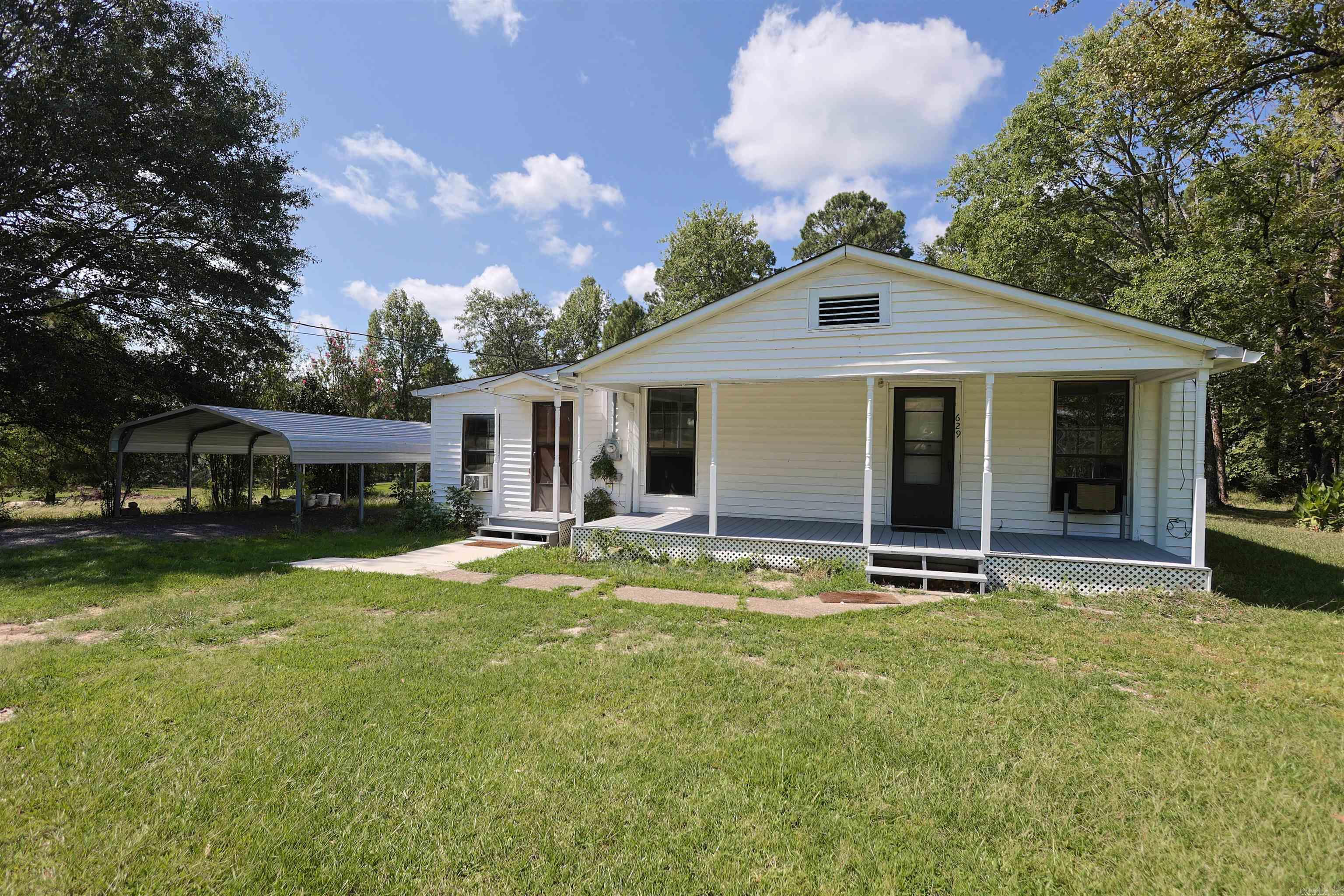 629 S Hill Street Property Photo 4
