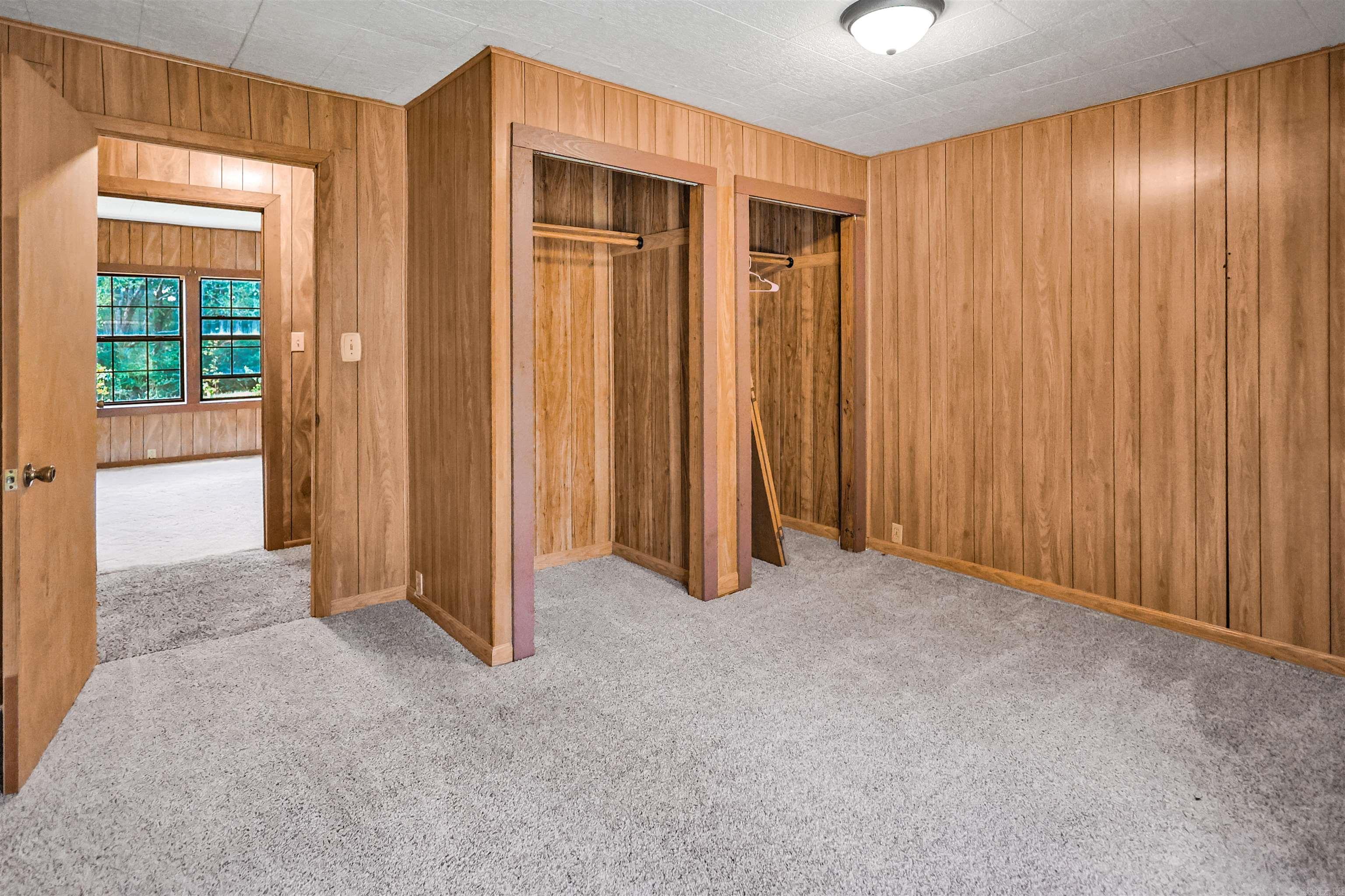 629 S Hill Street Property Photo 12