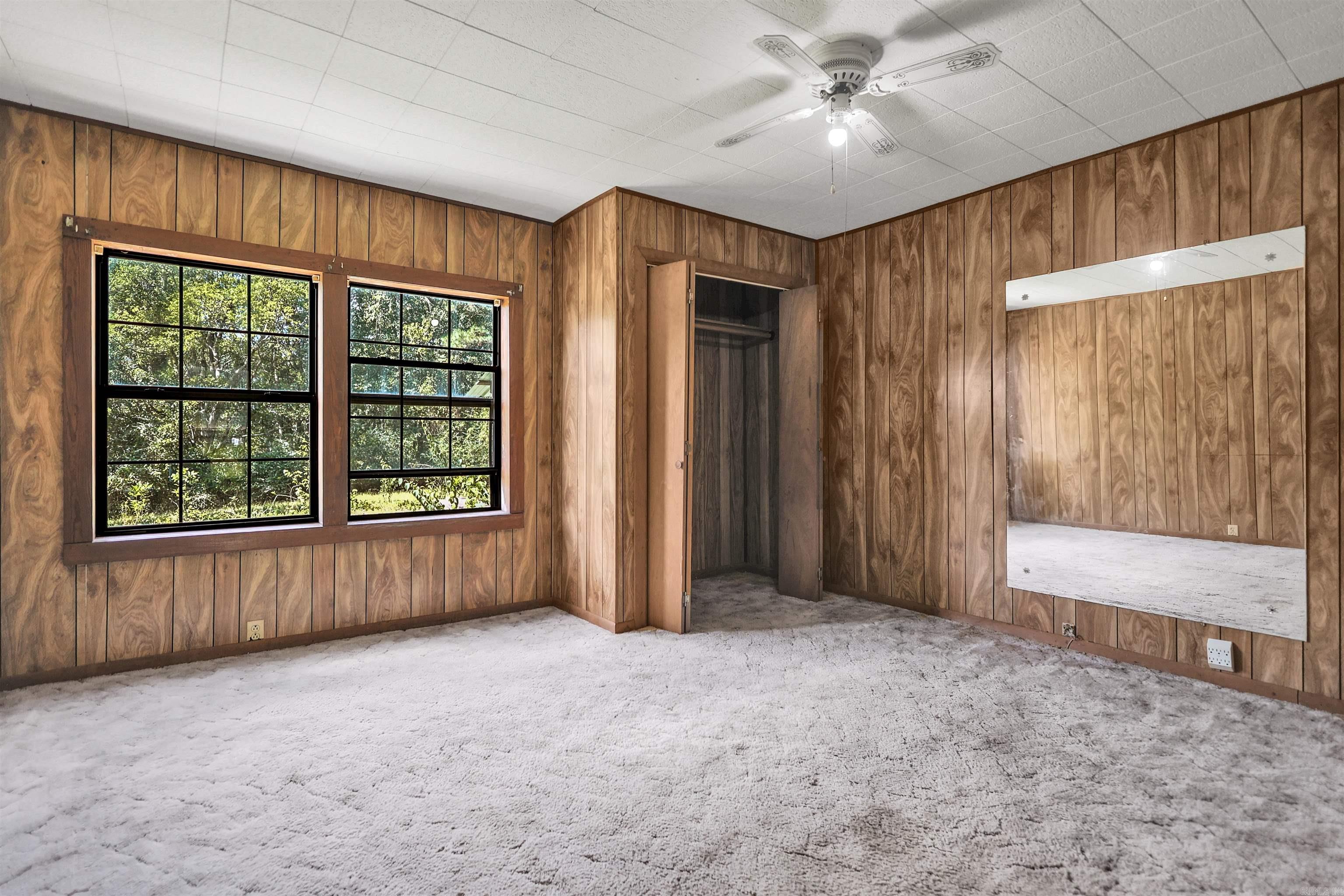 629 S Hill Street Property Photo 15