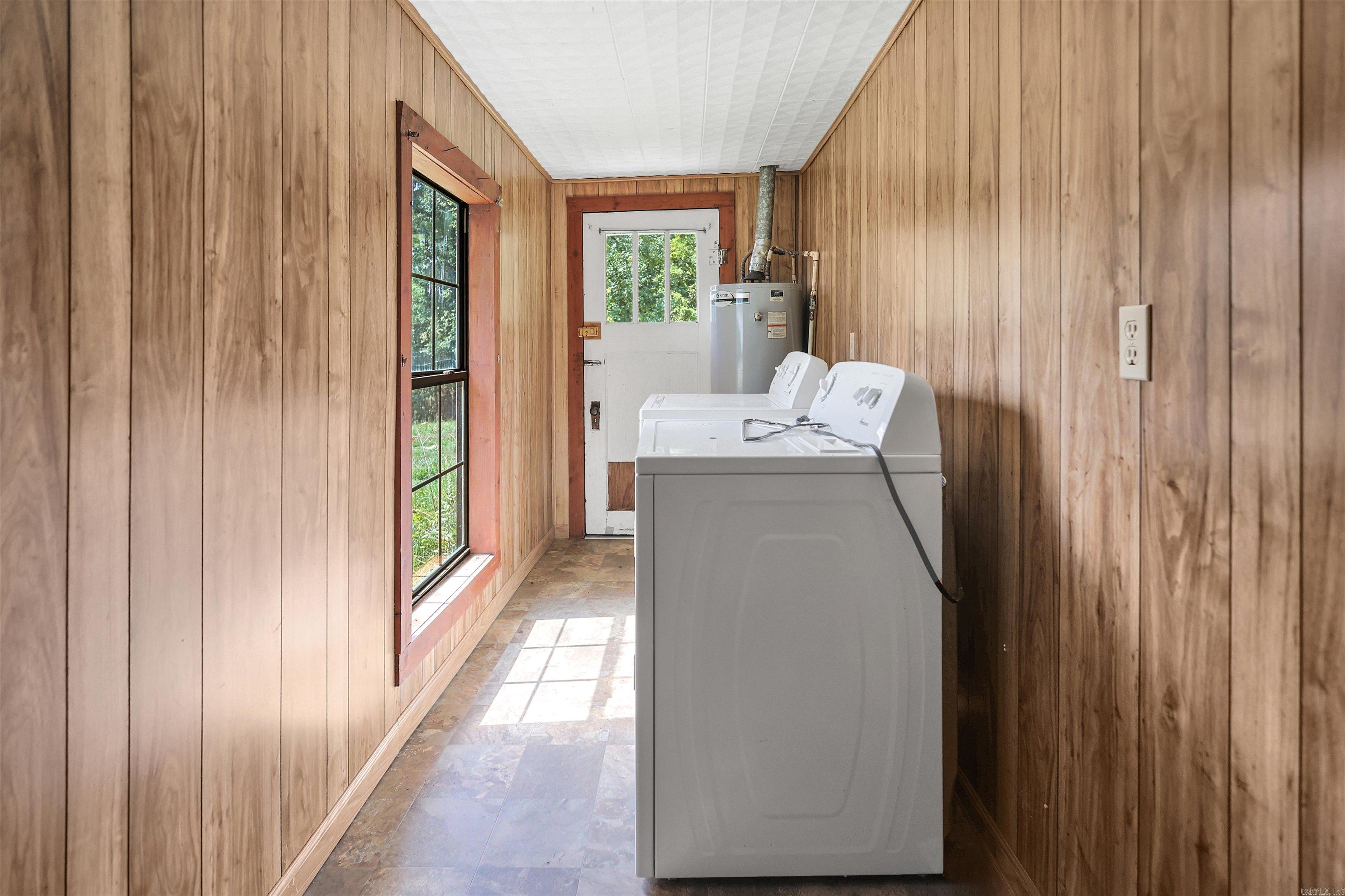629 S Hill Street Property Photo 18