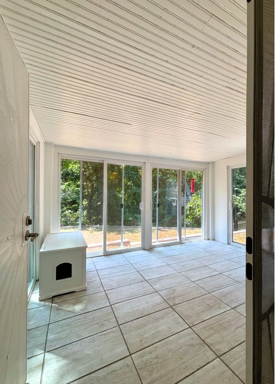 10 Algonquin Circle Property Photo 36