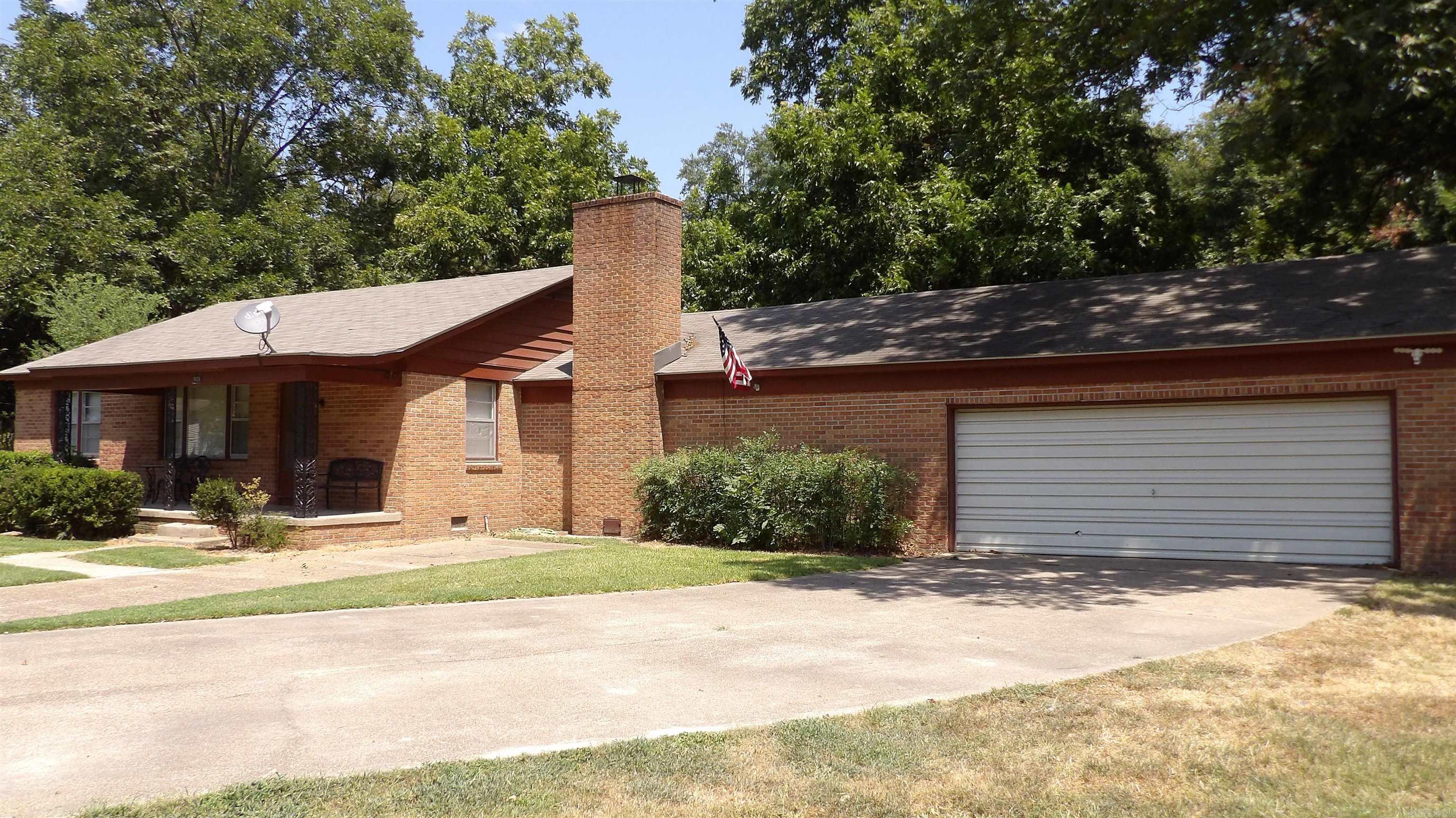 911 S Trotter Street Property Photo 3