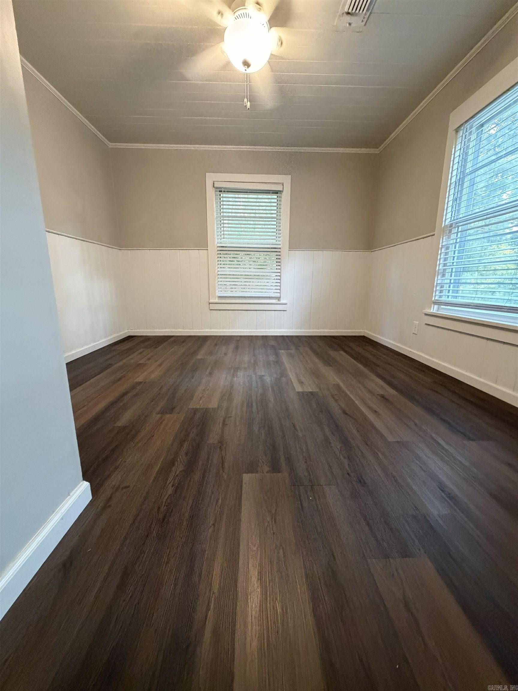 526 E 47th Property Photo 13