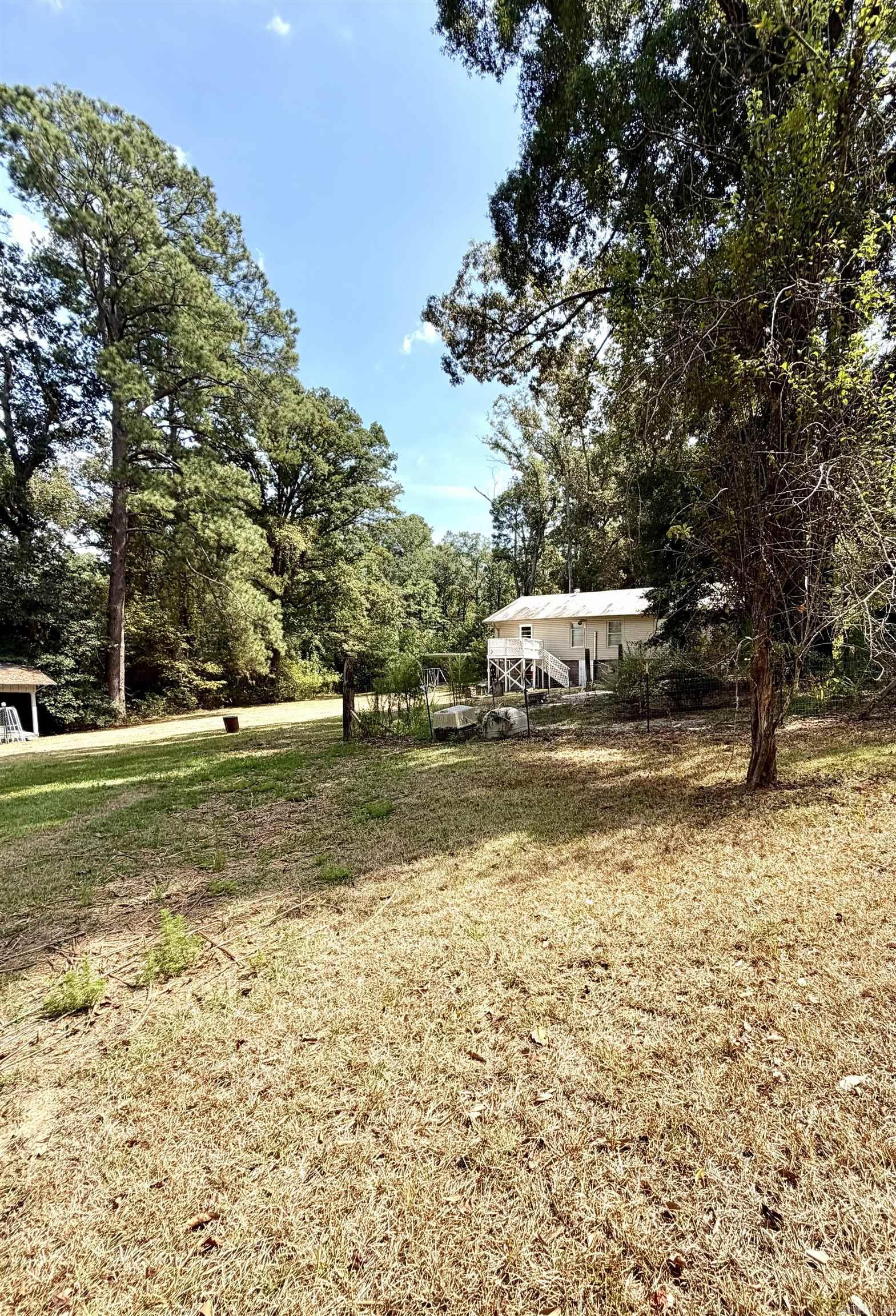 526 E 47th Property Photo 16