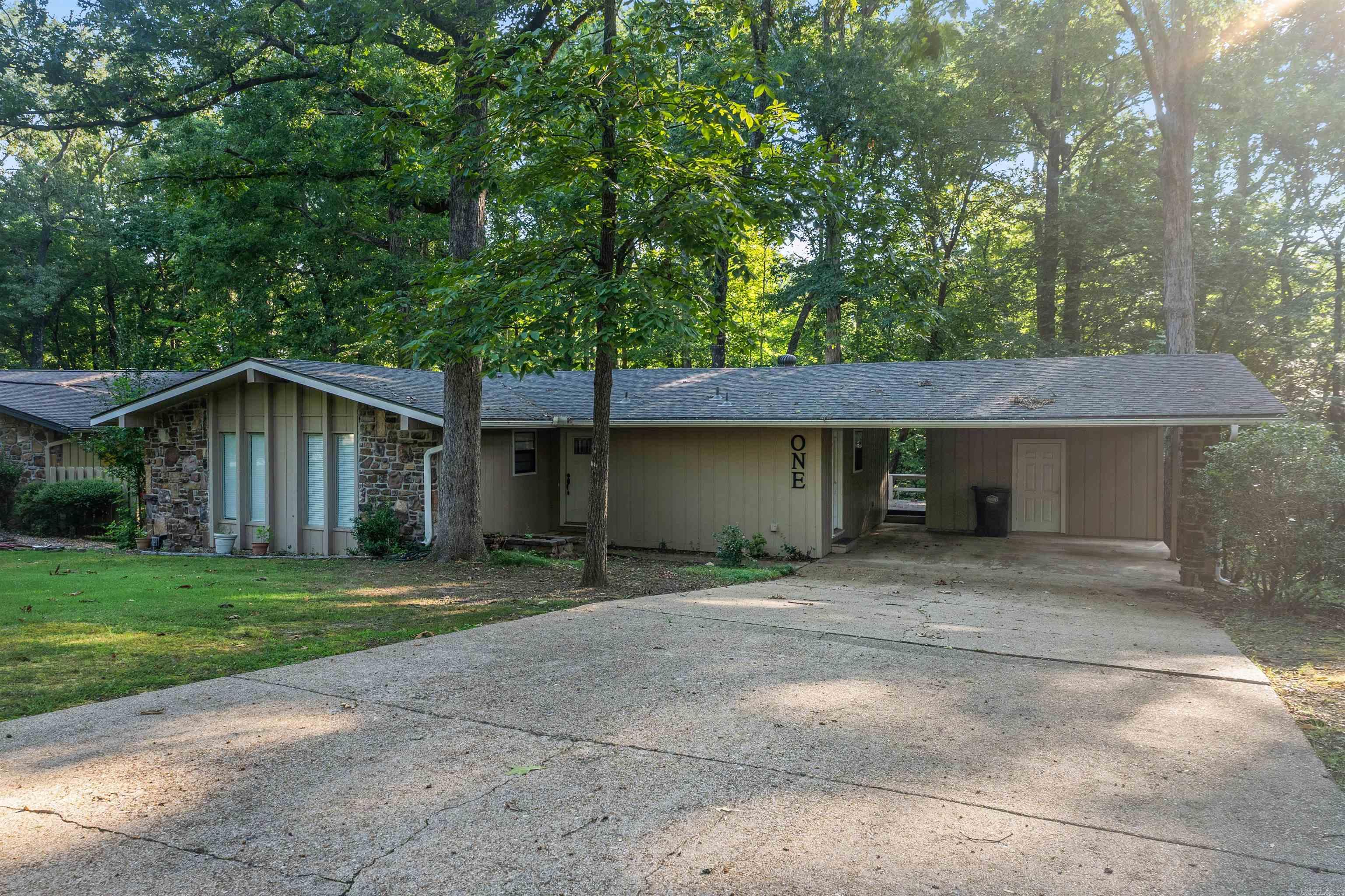 1 Torres Place Property Photo 2