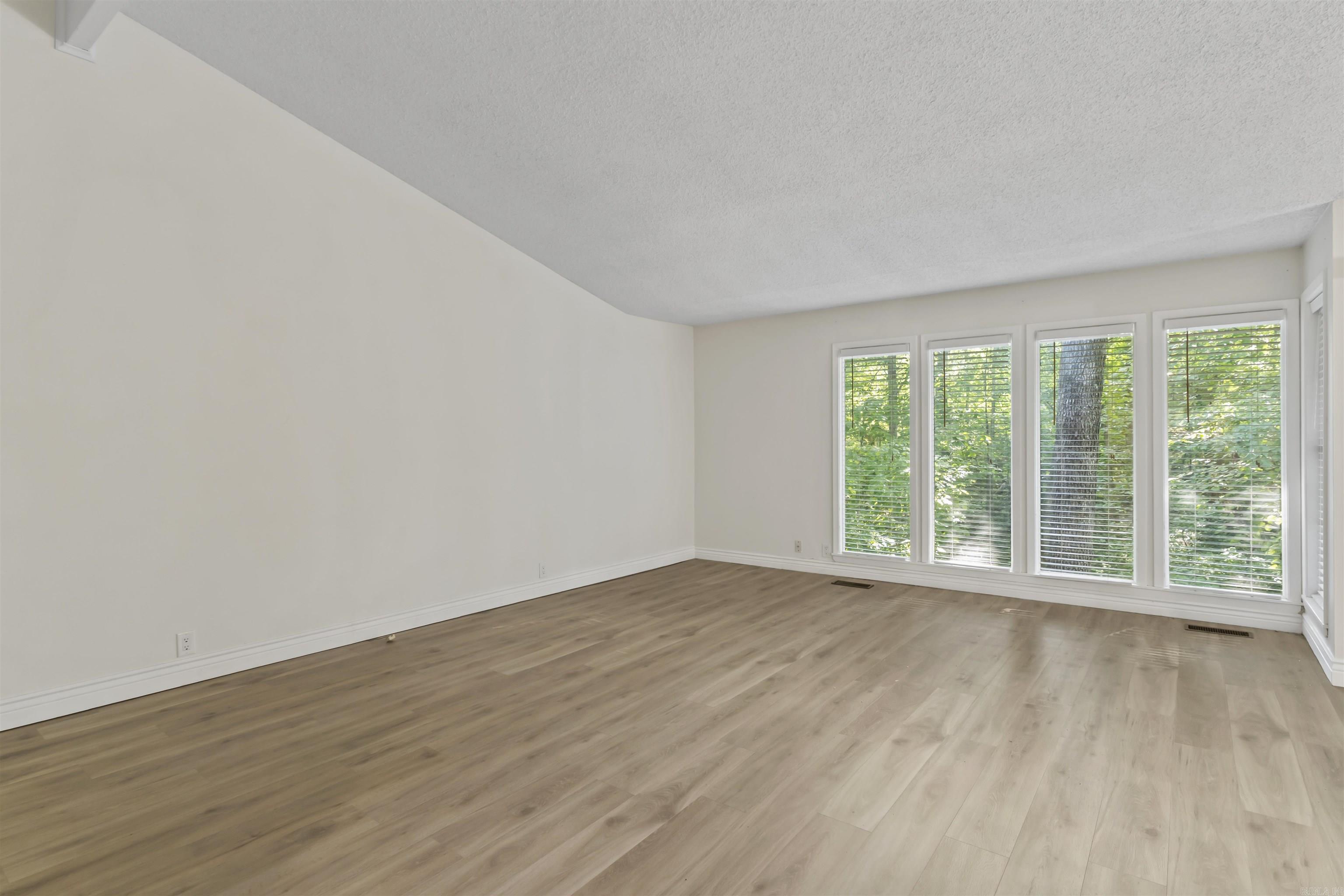 1 Torres Place Property Photo 4