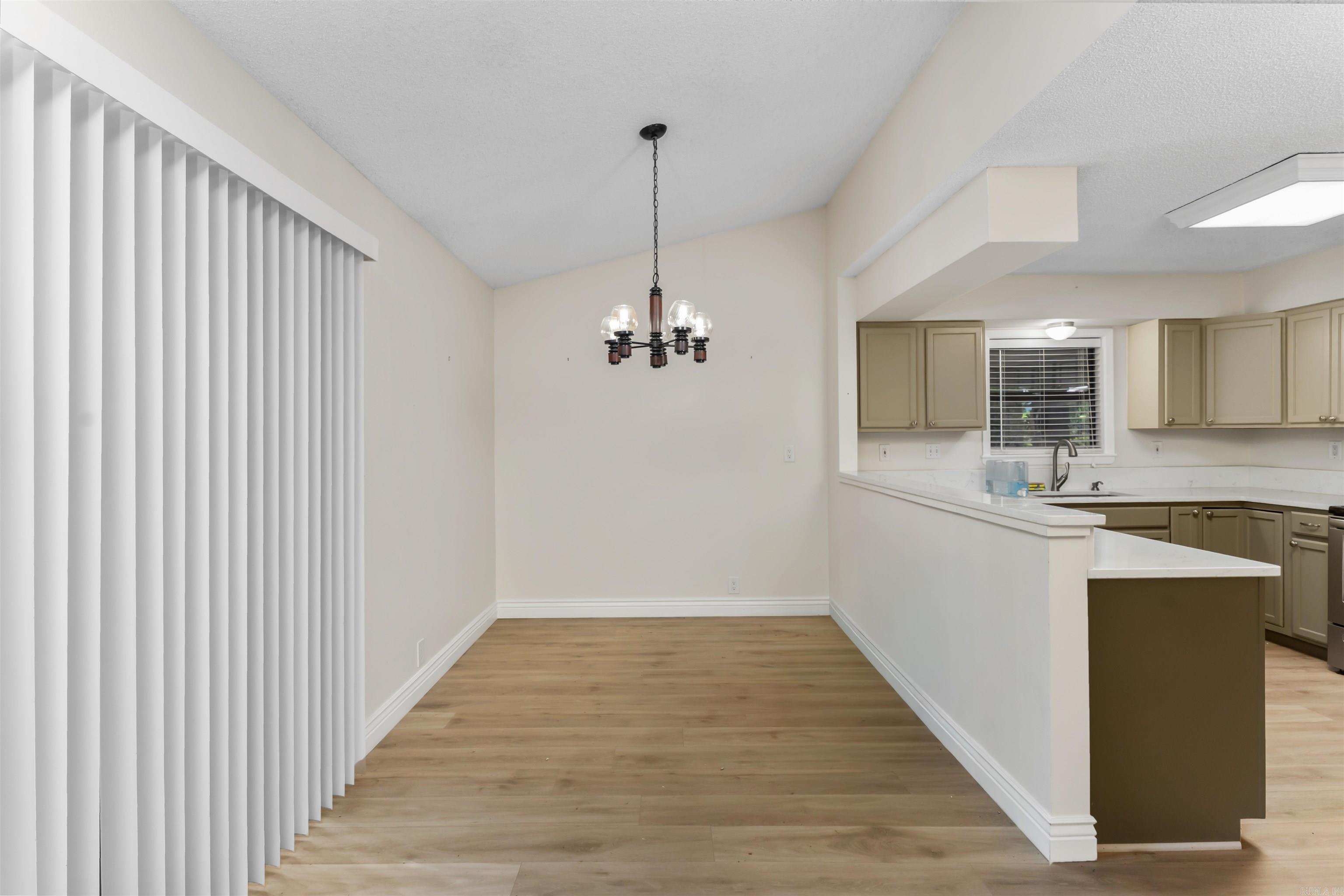 1 Torres Place Property Photo 8