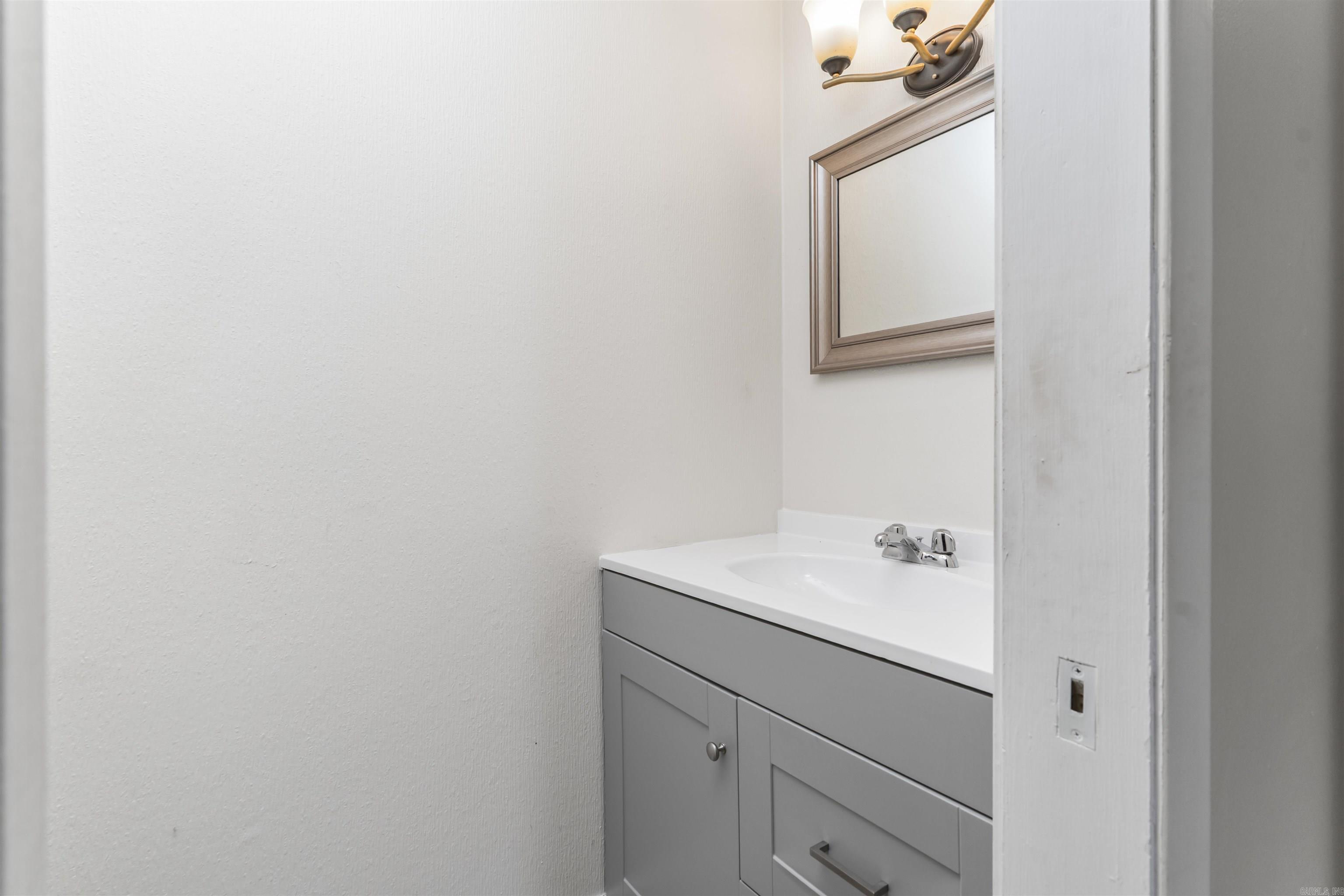 1 Torres Place Property Photo 12