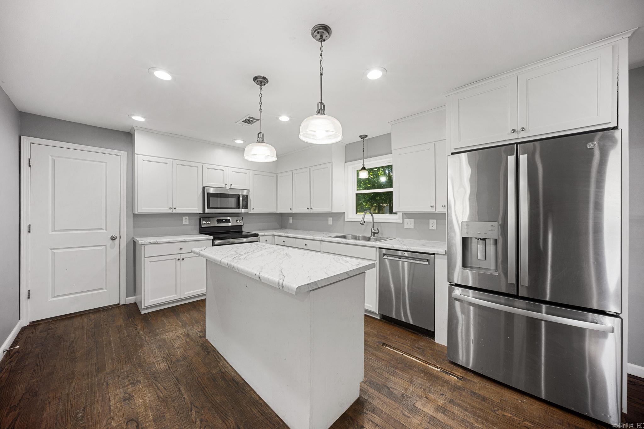 1200 Wade Street Property Photo 6