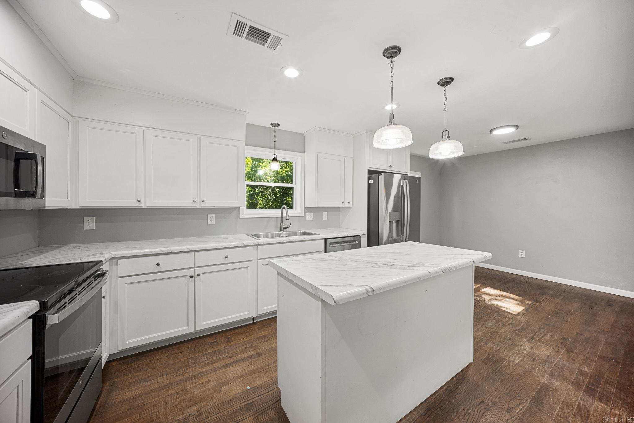 1200 Wade Street Property Photo 8