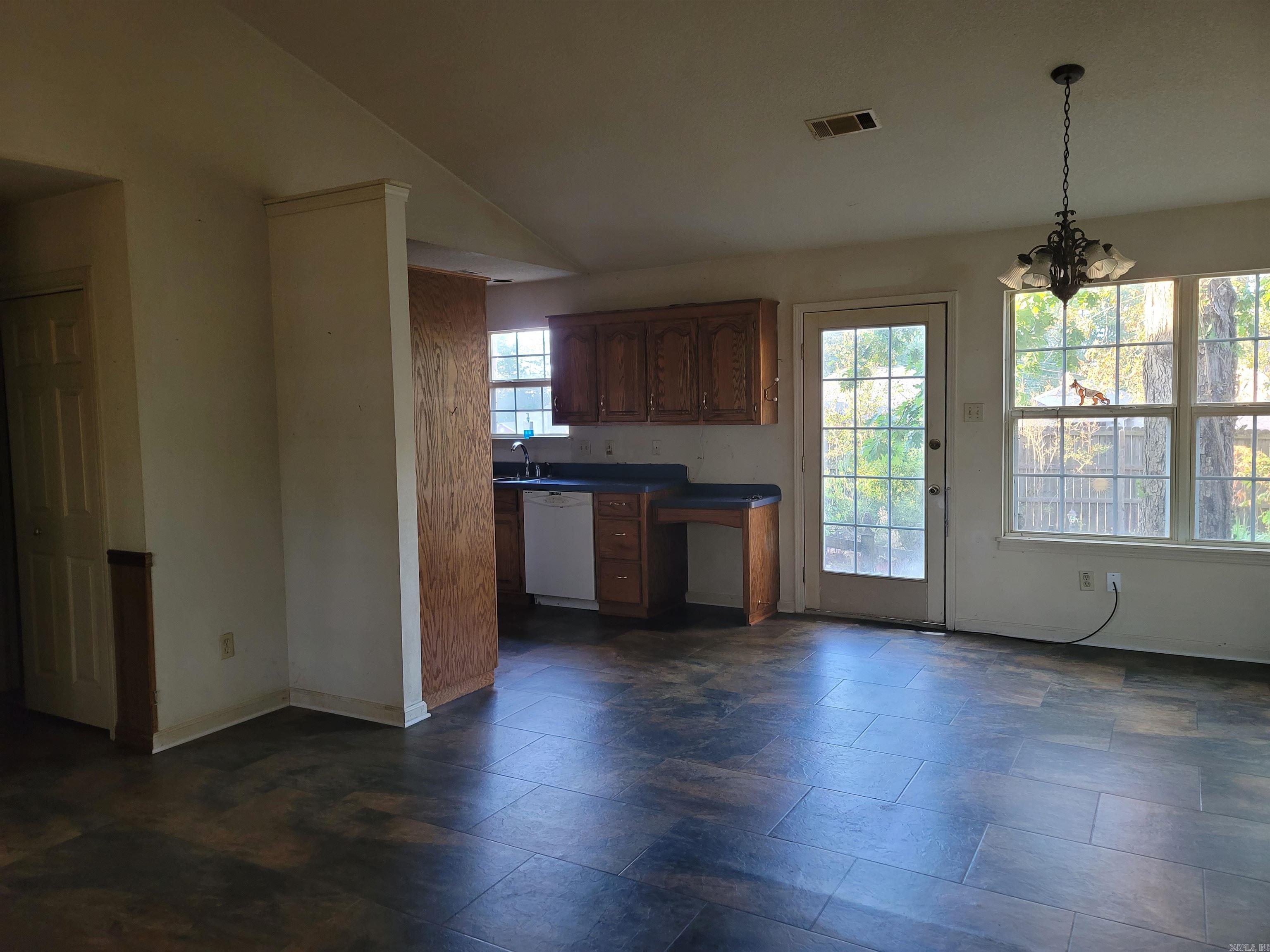 210 Restful Ridge Road Property Photo 5