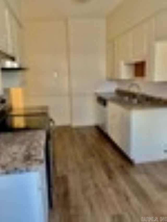 901 W 34th Avenue Property Photo 6