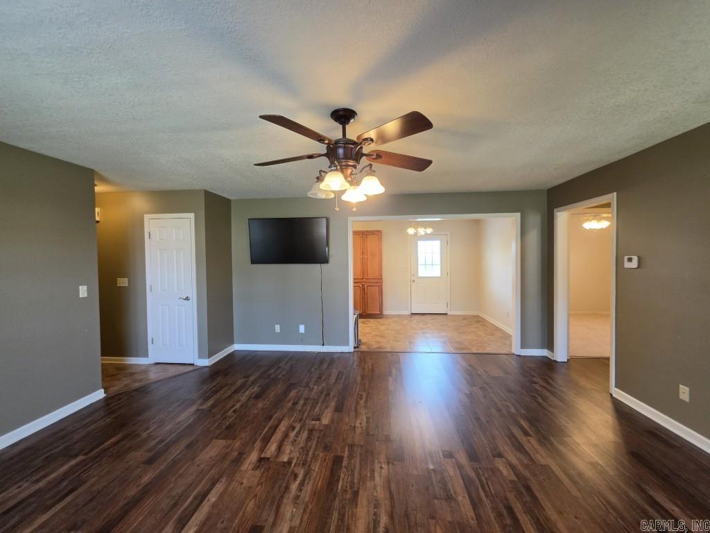 1325 Cherokee St Property Photo 8