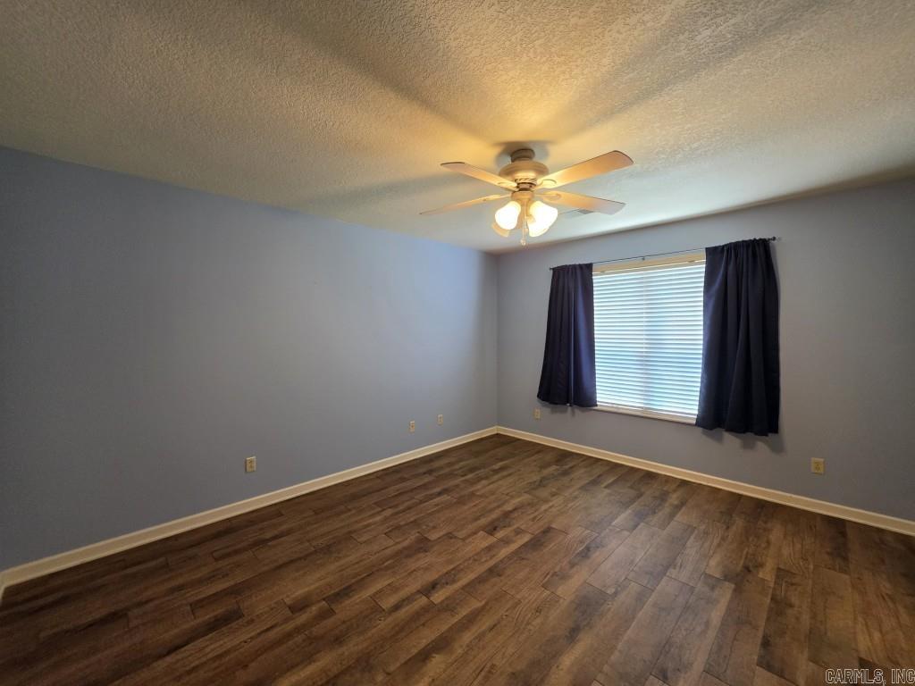 1325 Cherokee St Property Photo 9