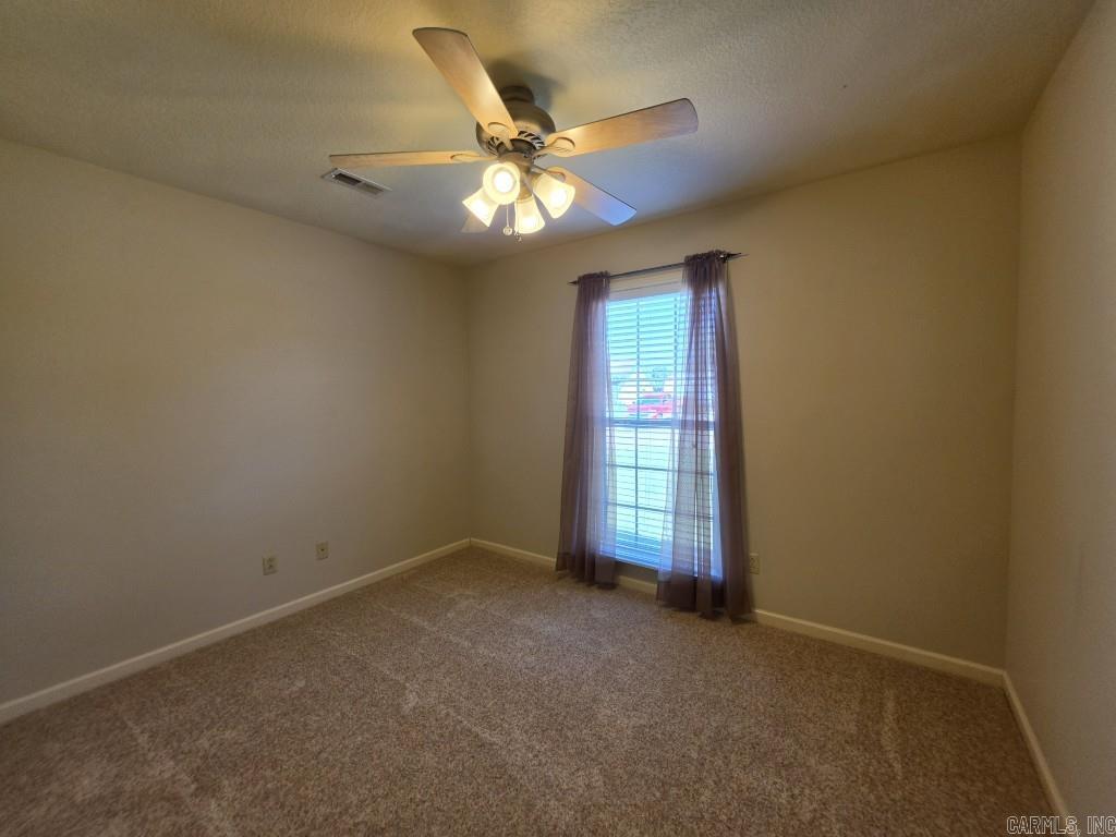 1325 Cherokee St Property Photo 17