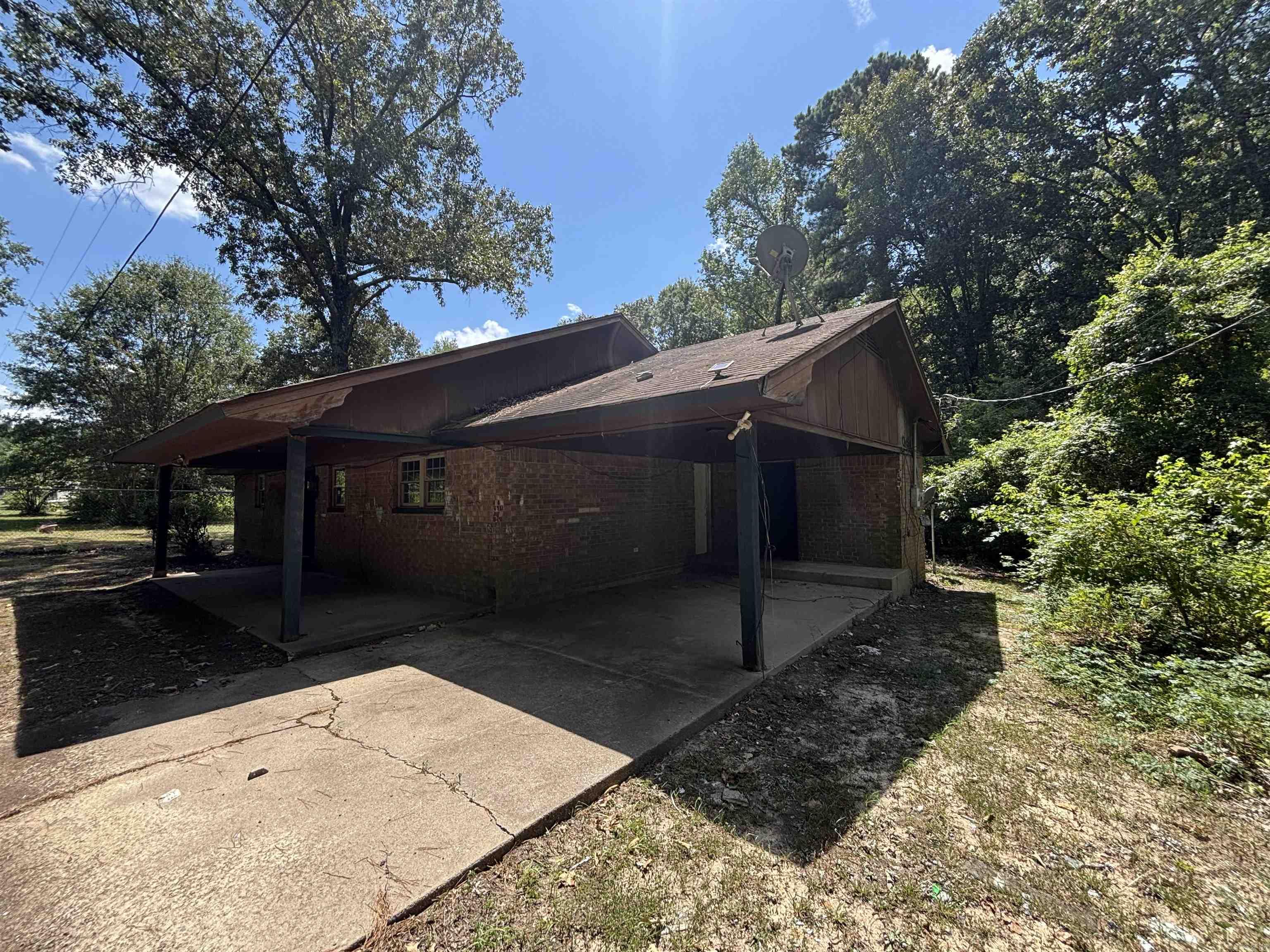 4200 Sundown Lane Property Photo 2