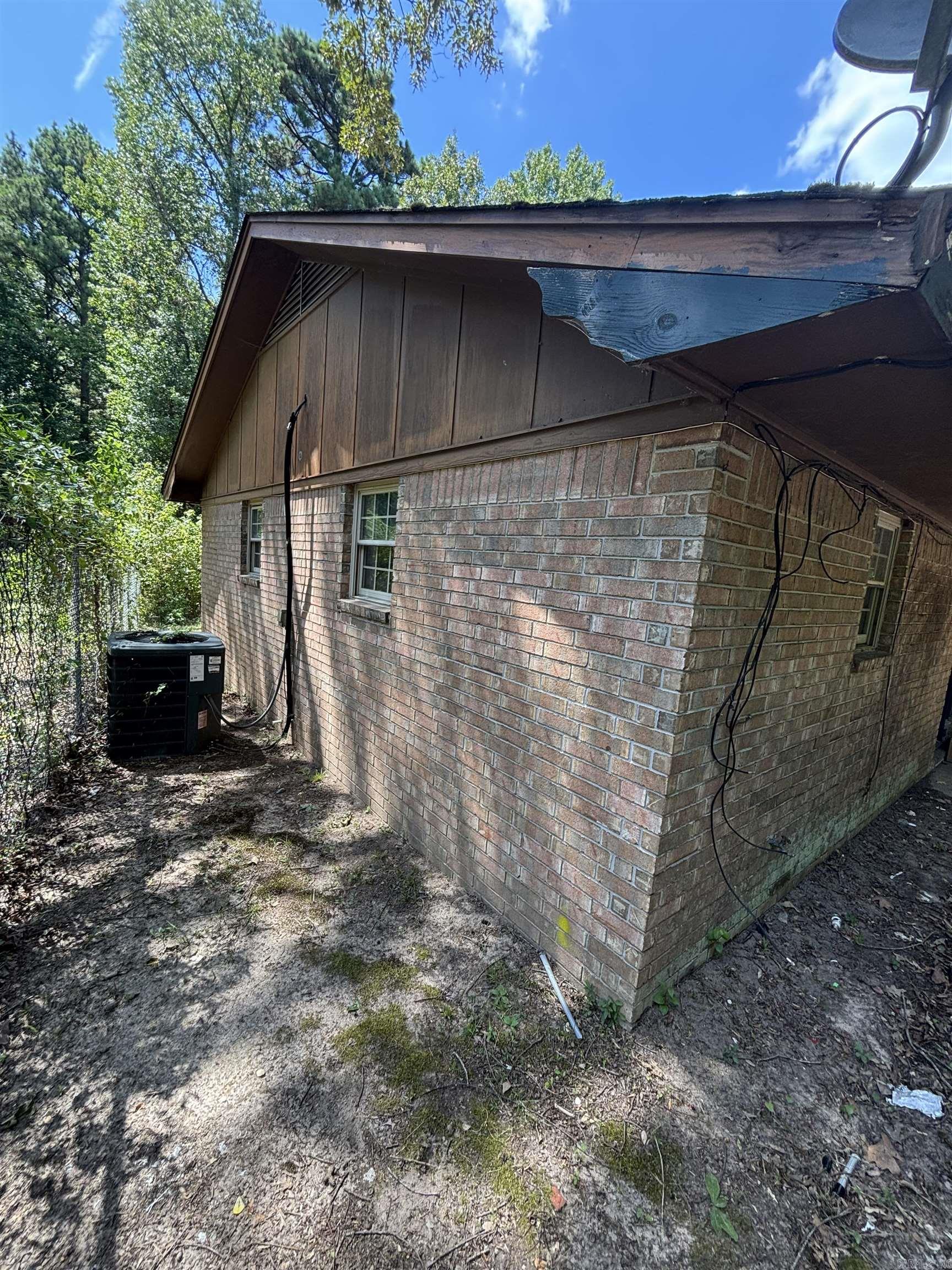4200 Sundown Lane Property Photo 6