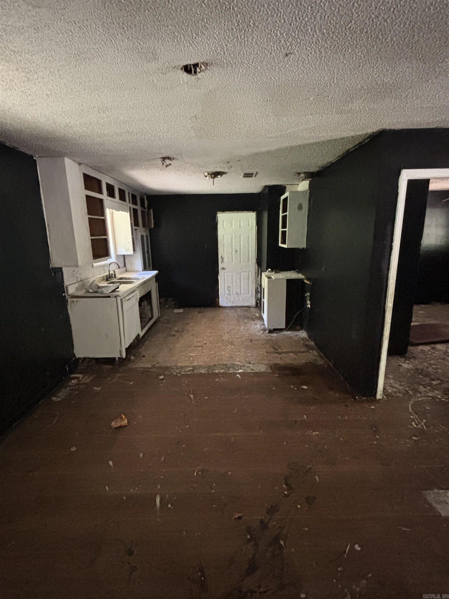4200 Sundown Lane Property Photo 8