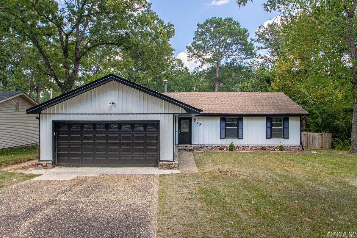 715 Rosewood Property Photo 1