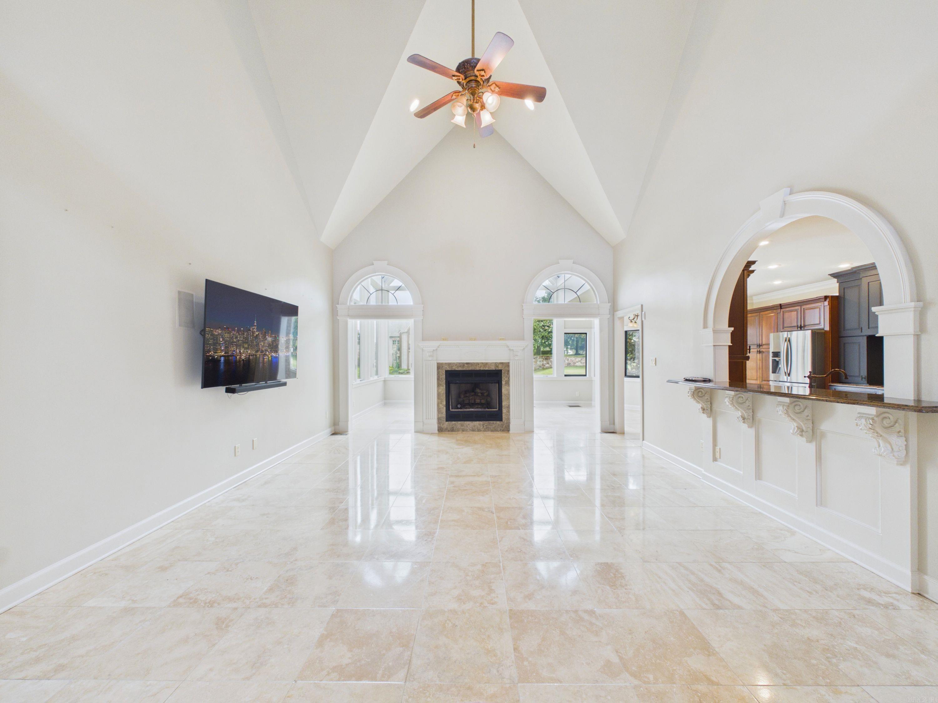 3625 Riviera Drive Property Photo 15