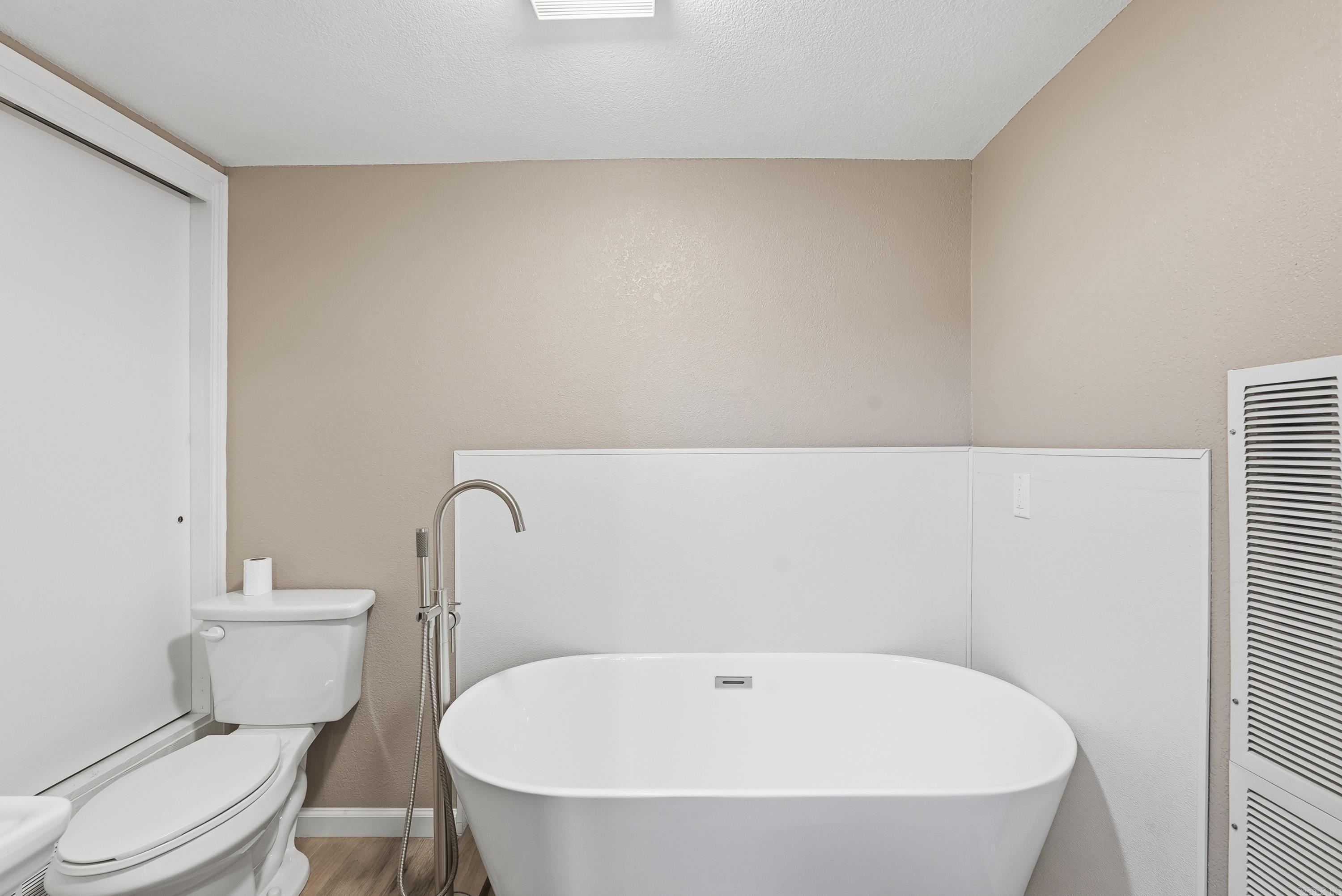 13 Eugenia Street Property Photo 26
