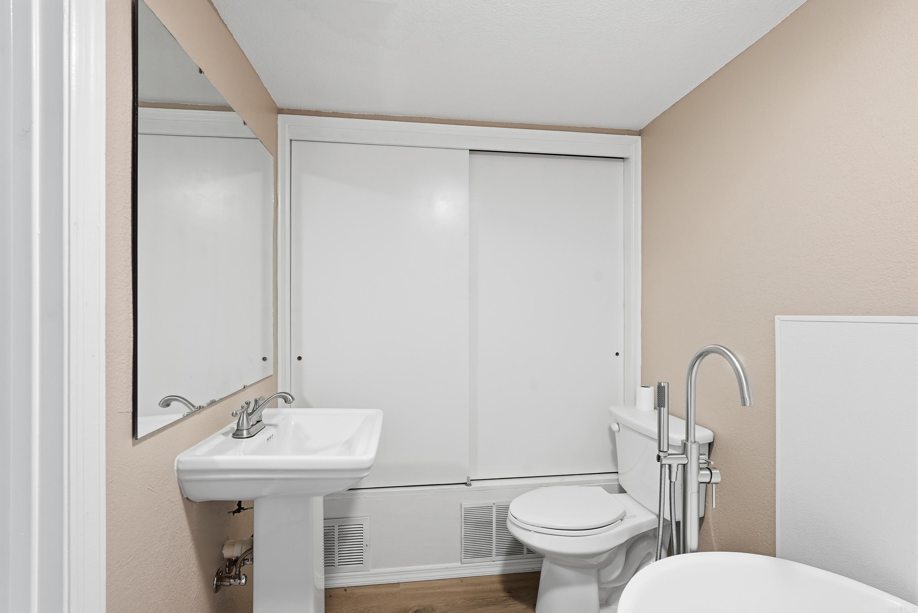 13 Eugenia Street Property Photo 27