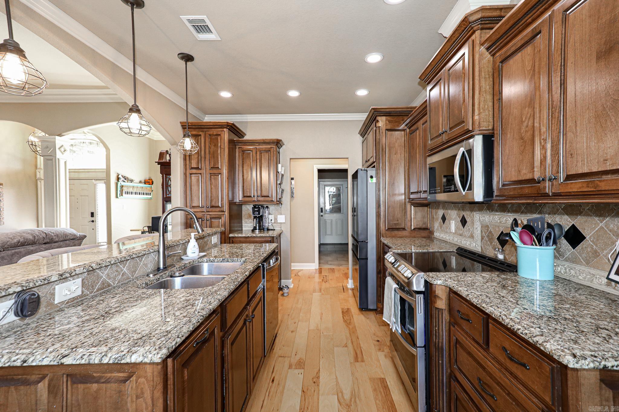 6301 Rim Fire Cove Property Photo 15