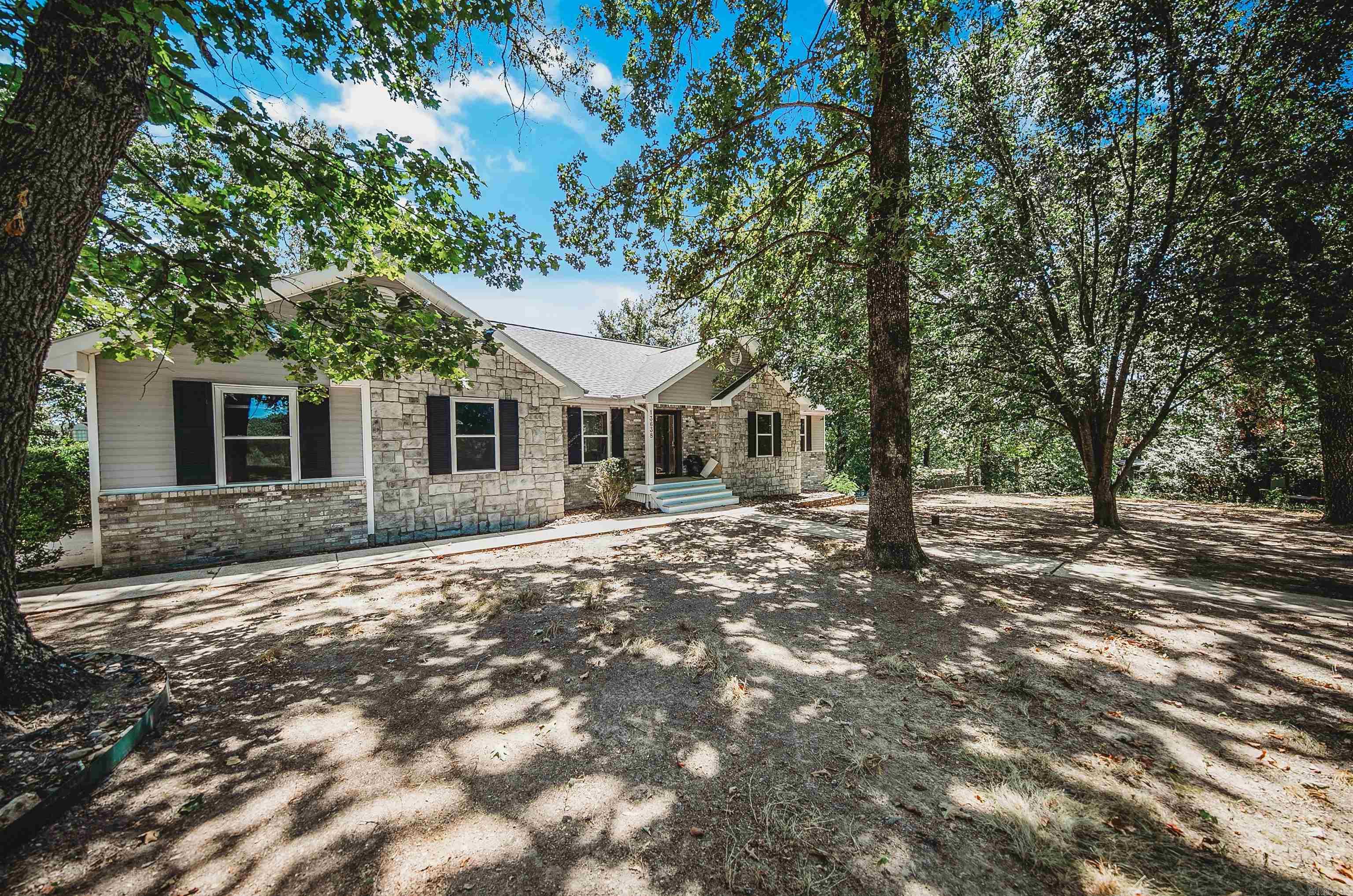 13638 Spring Road Property Photo 3
