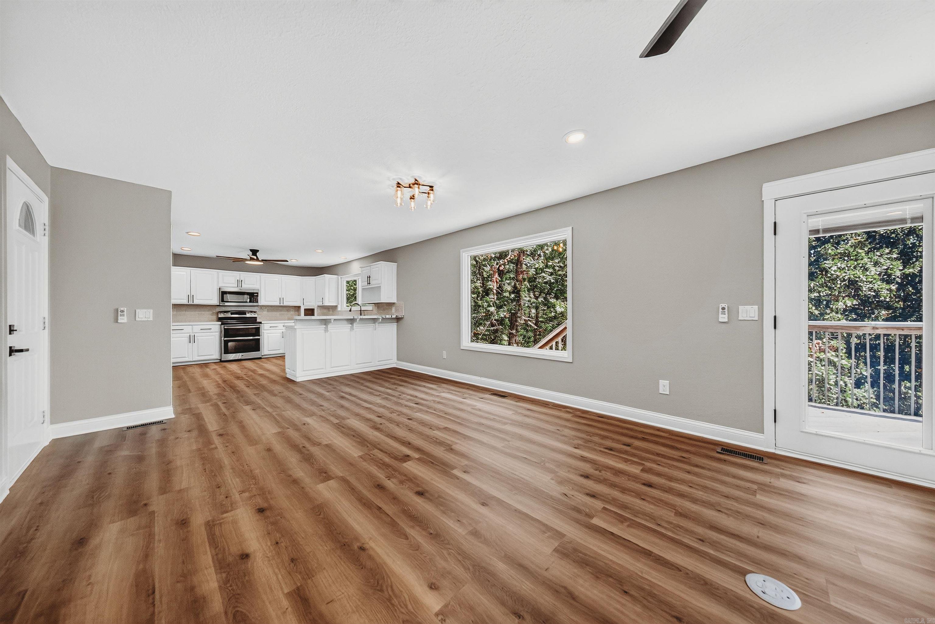 13638 Spring Road Property Photo 7