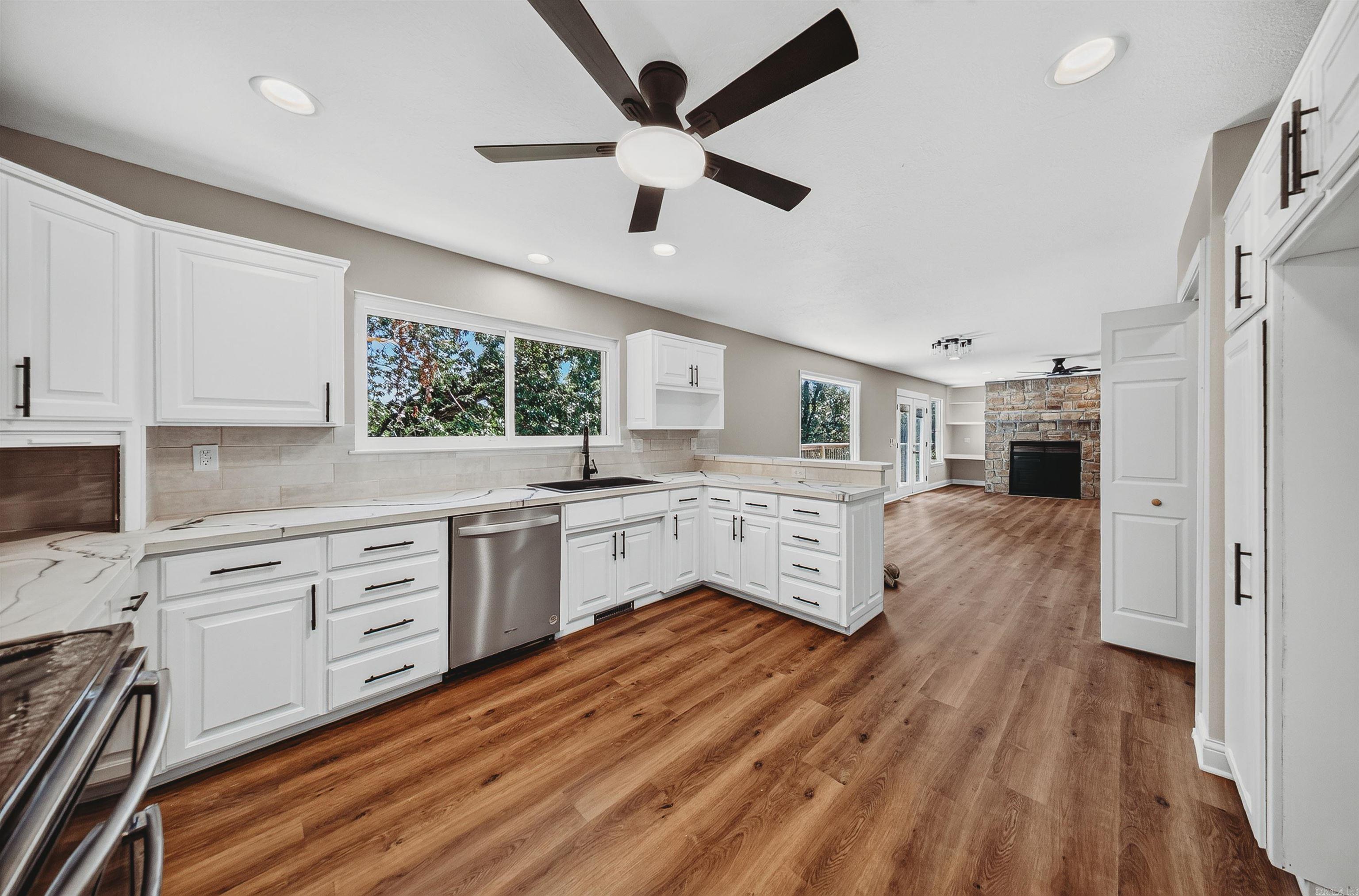 13638 Spring Road Property Photo 8