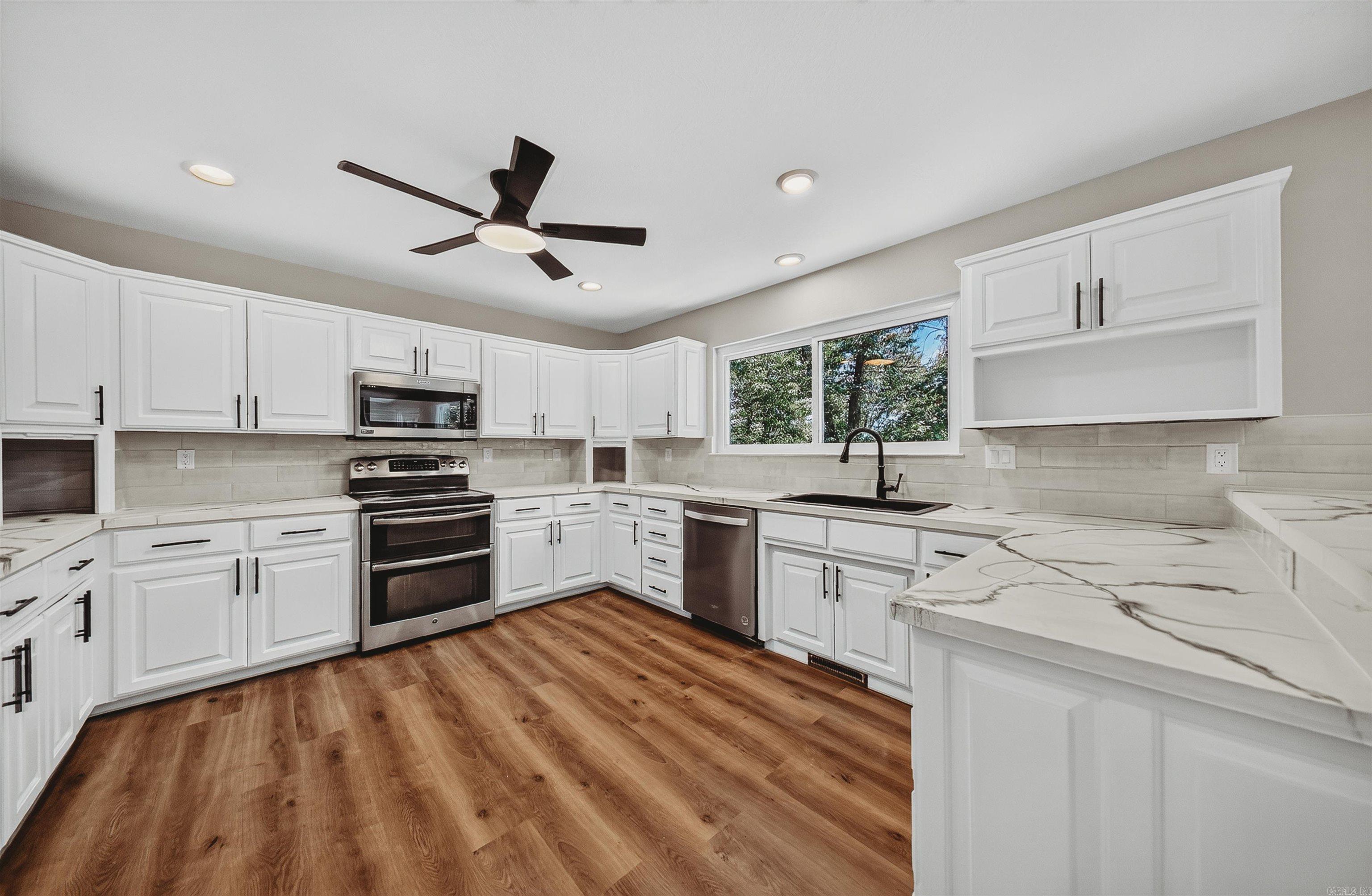 13638 Spring Road Property Photo 9