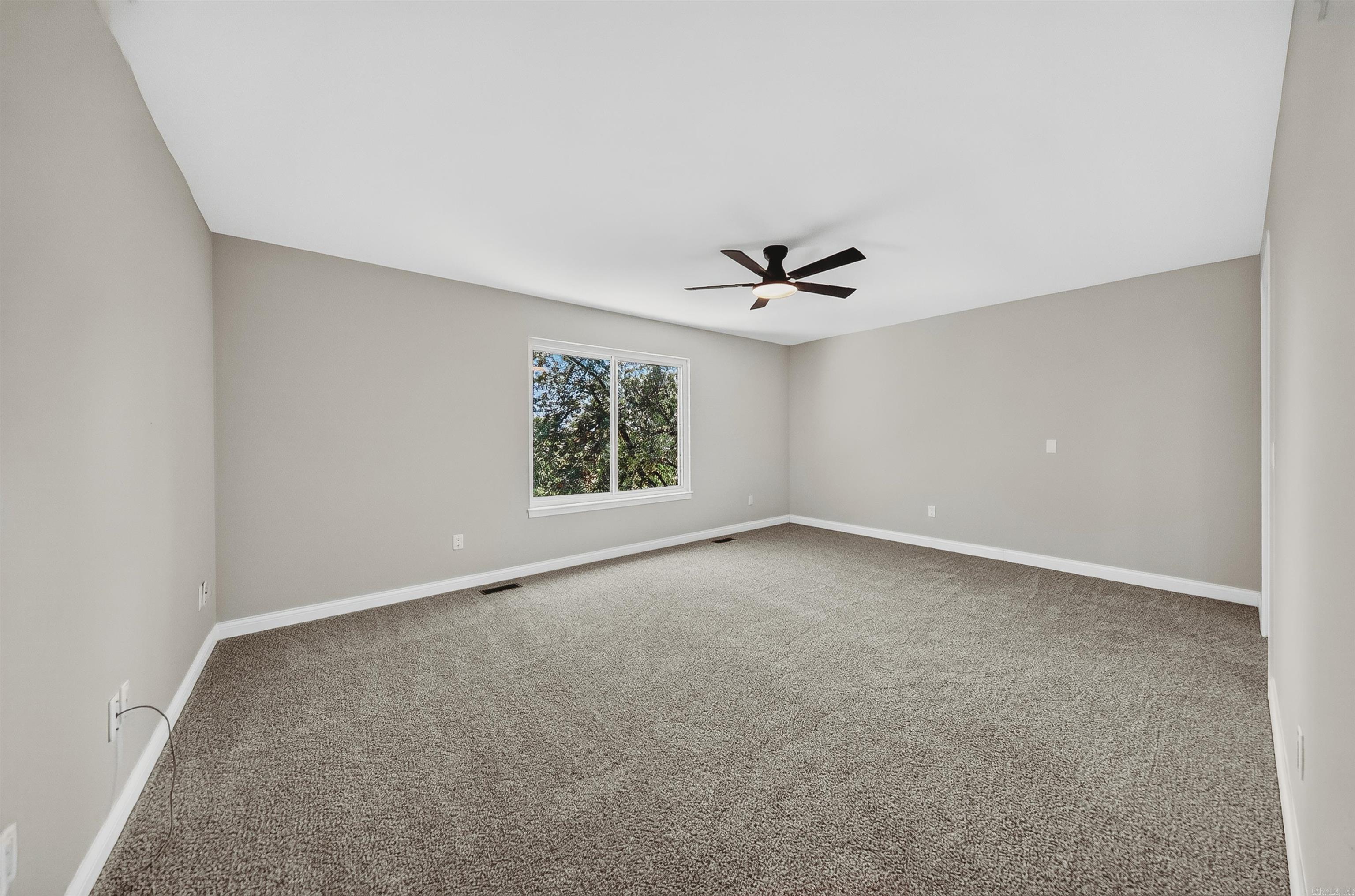 13638 Spring Road Property Photo 10