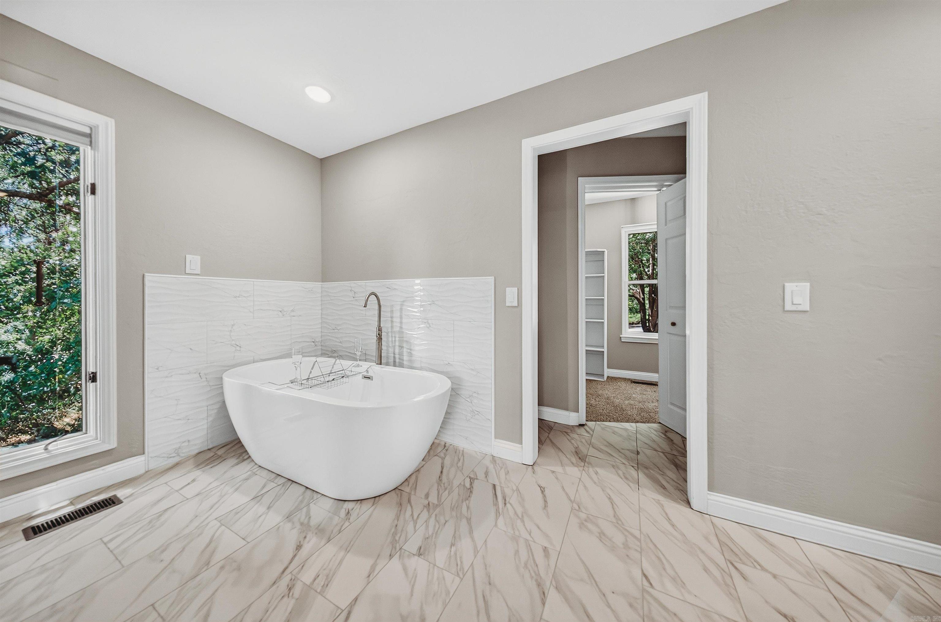 13638 Spring Road Property Photo 11