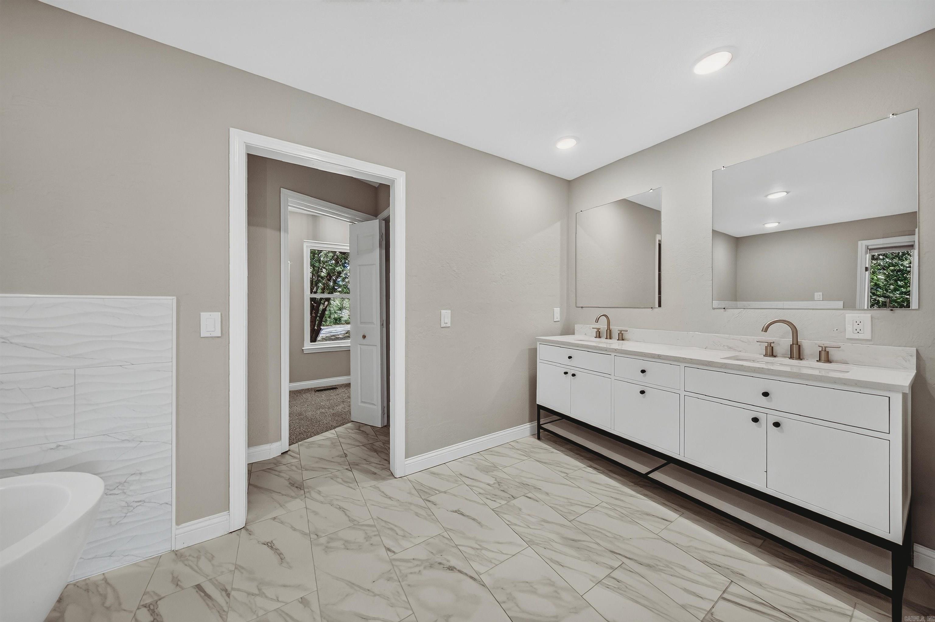 13638 Spring Road Property Photo 13
