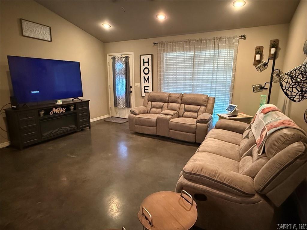 246 Letta Dr Property Photo 3