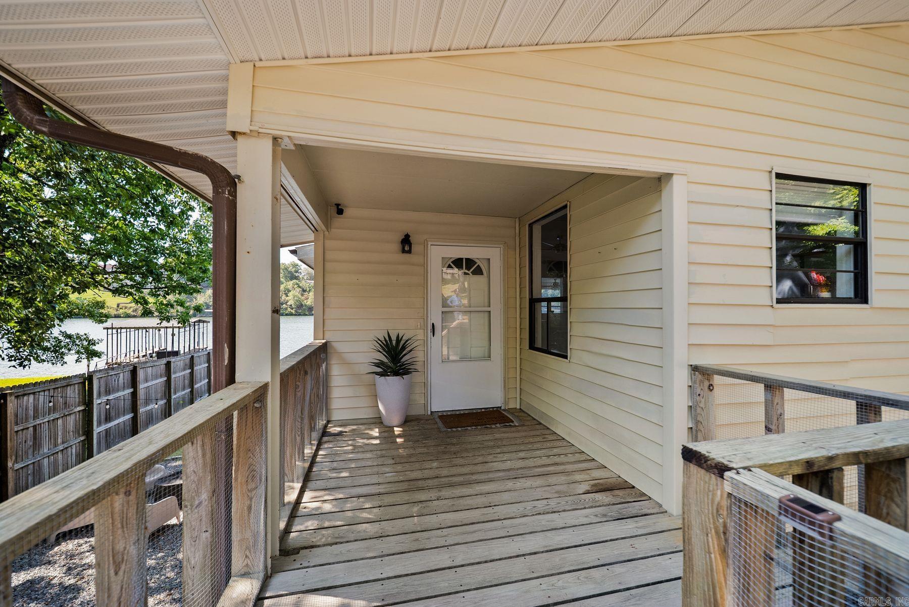 325 Galveston Rd Drive Property Photo 4
