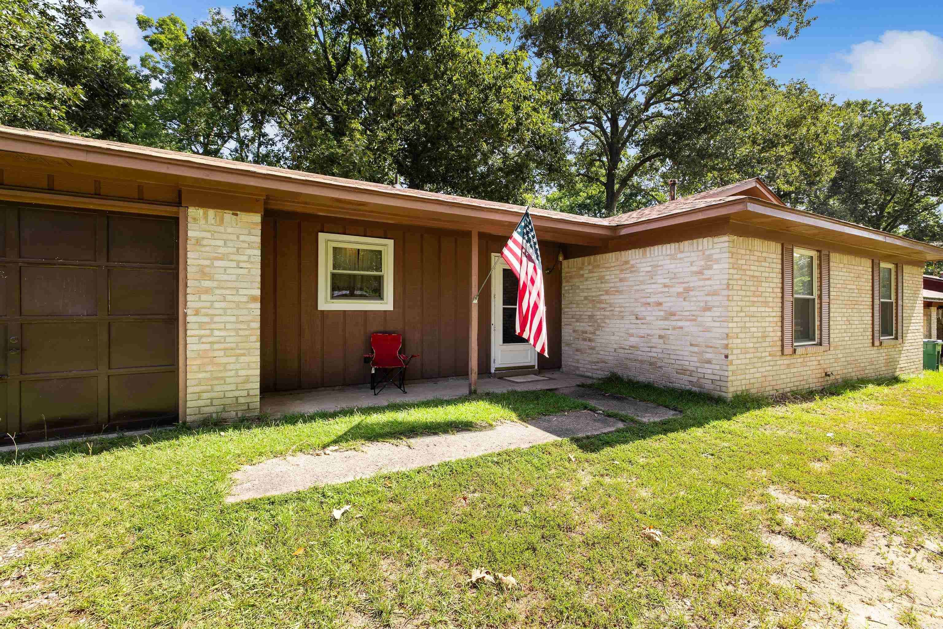 1309 Kelly Court Property Photo 2
