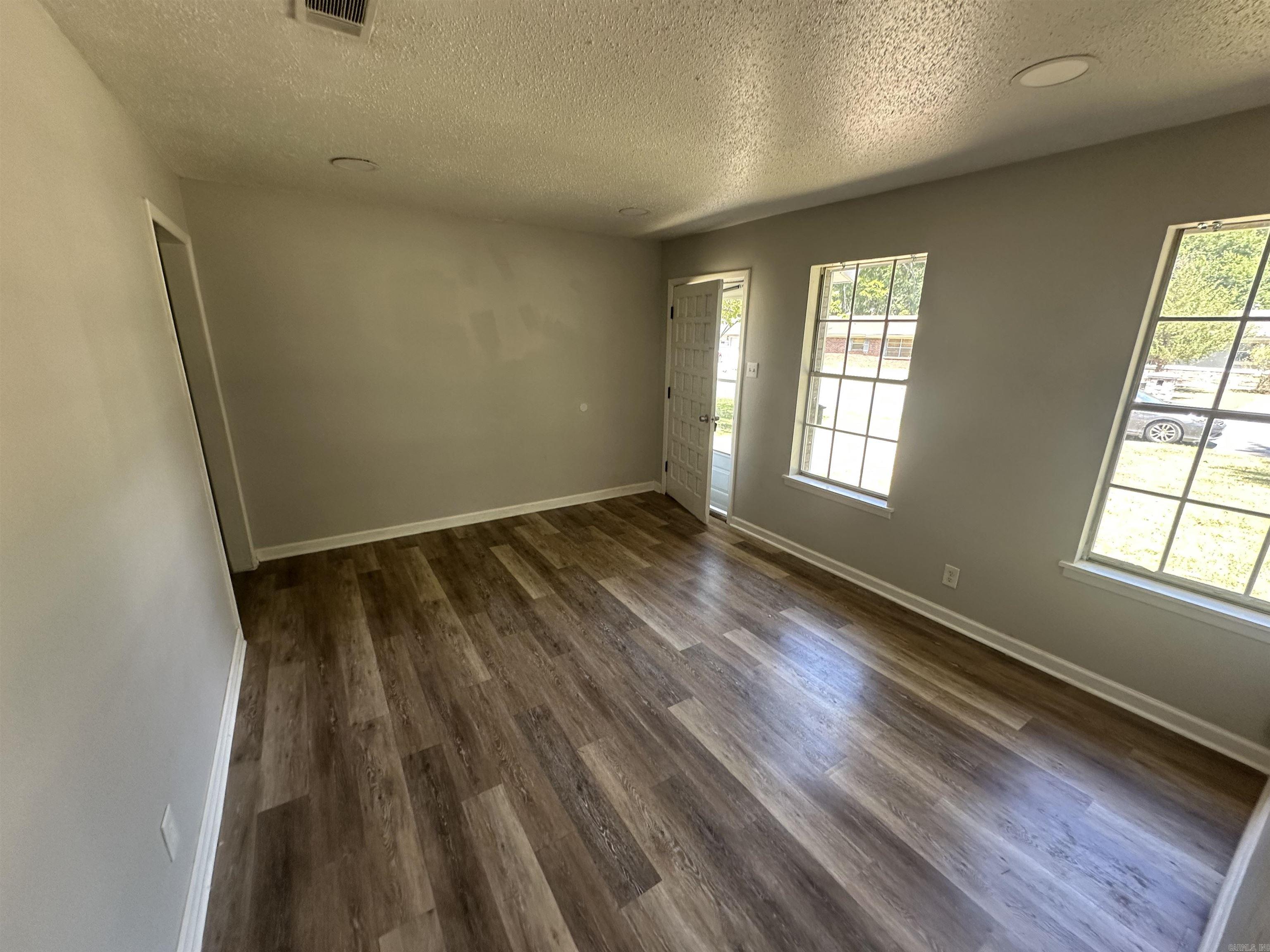9010 Tedburn Circle Property Photo 3