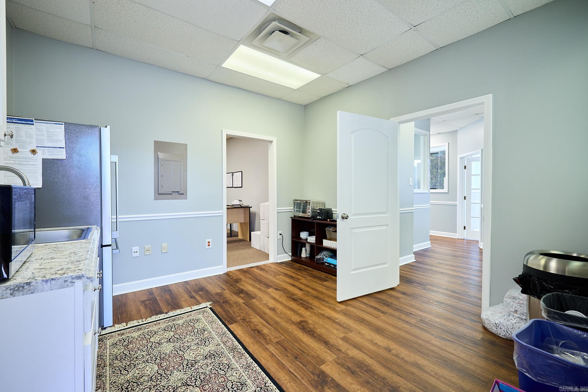 10901 Financial Centre Parkway Property Photo 15