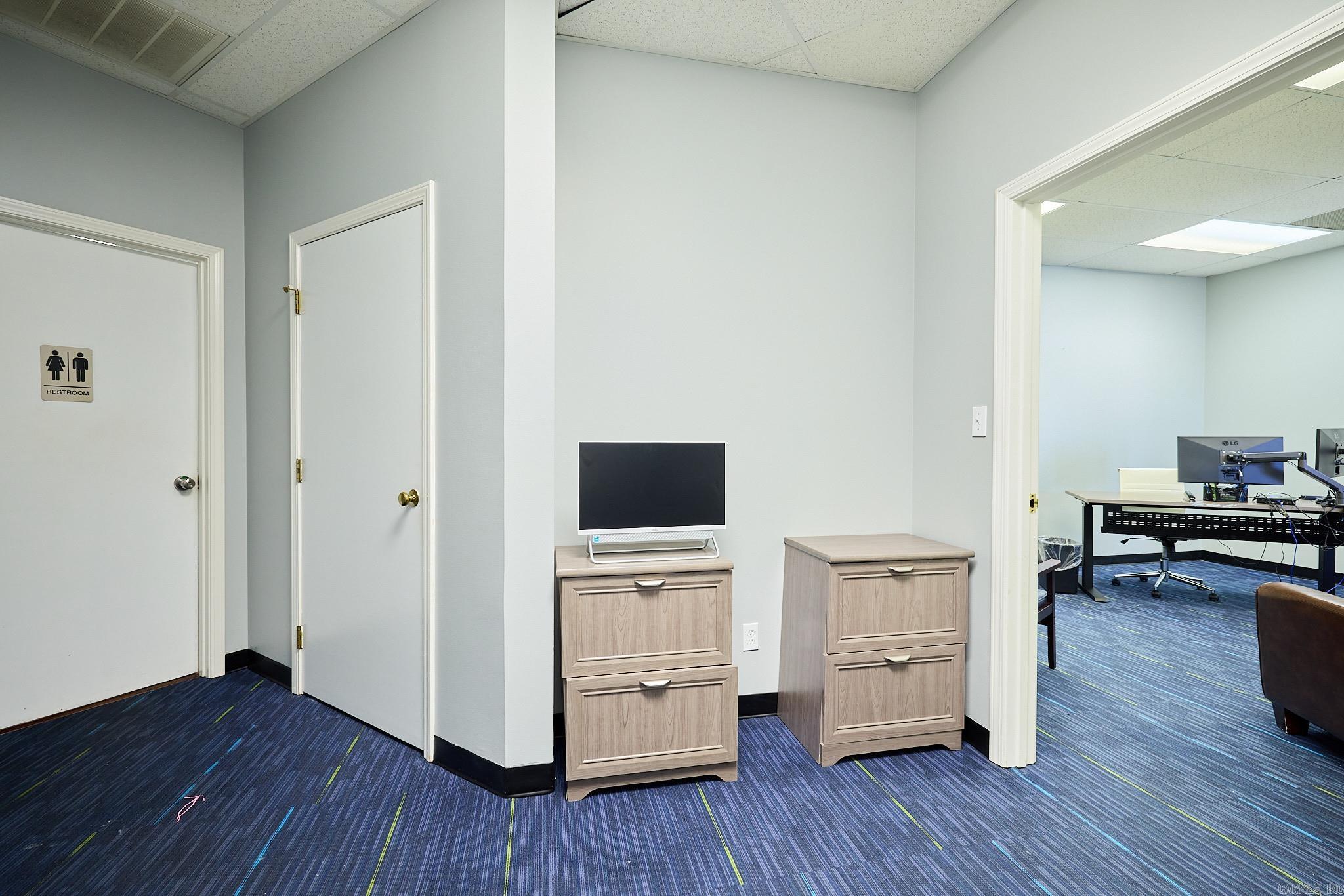 10901 Financial Centre Parkway Property Photo 17