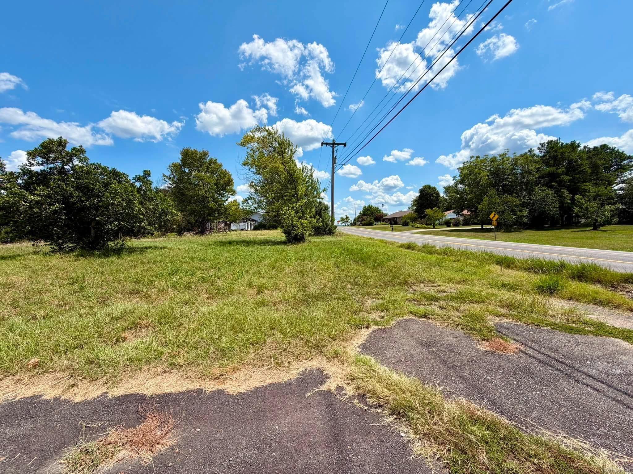 2208 E Main Property Photo 3