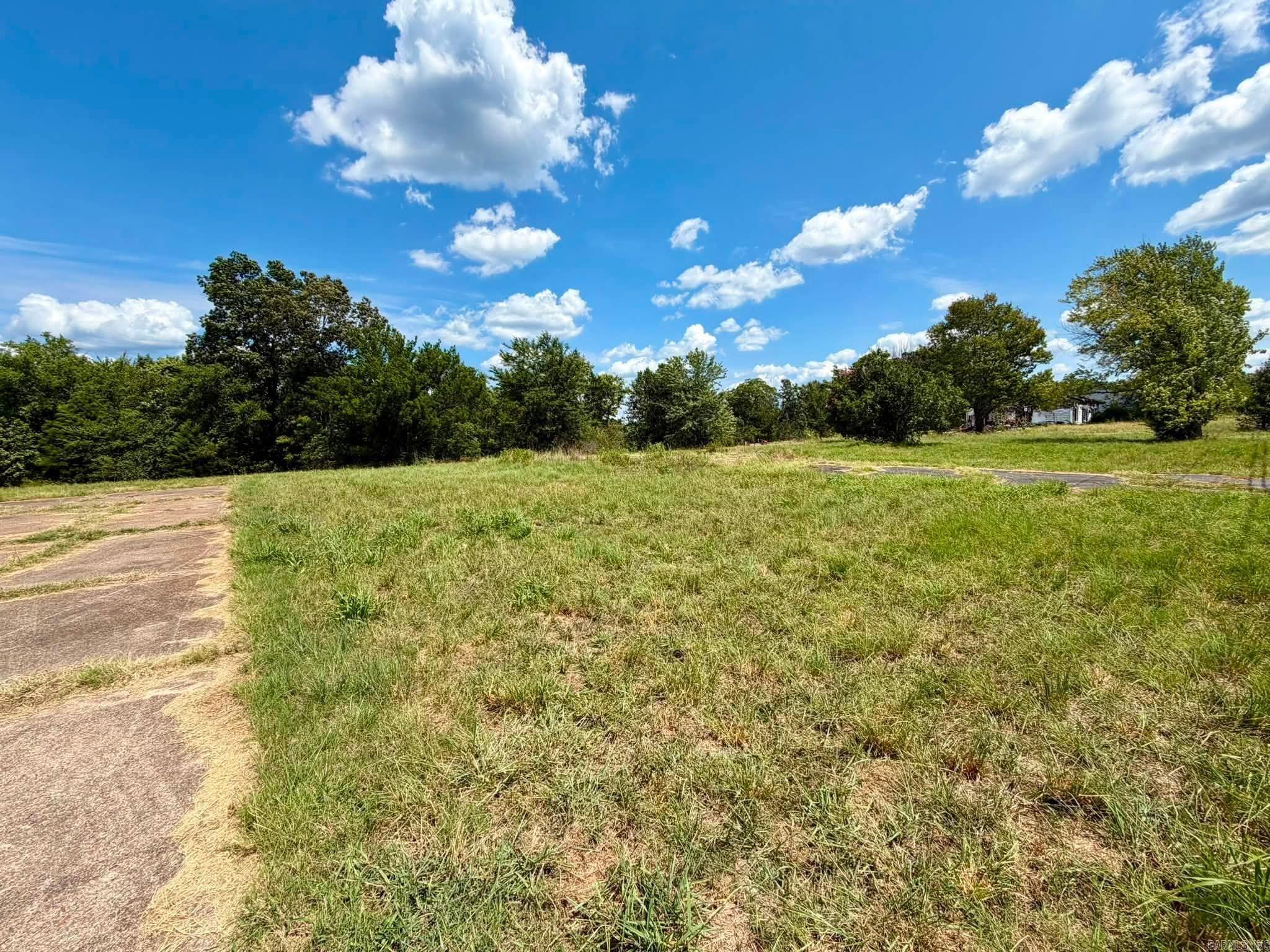 2208 E Main Property Photo 5